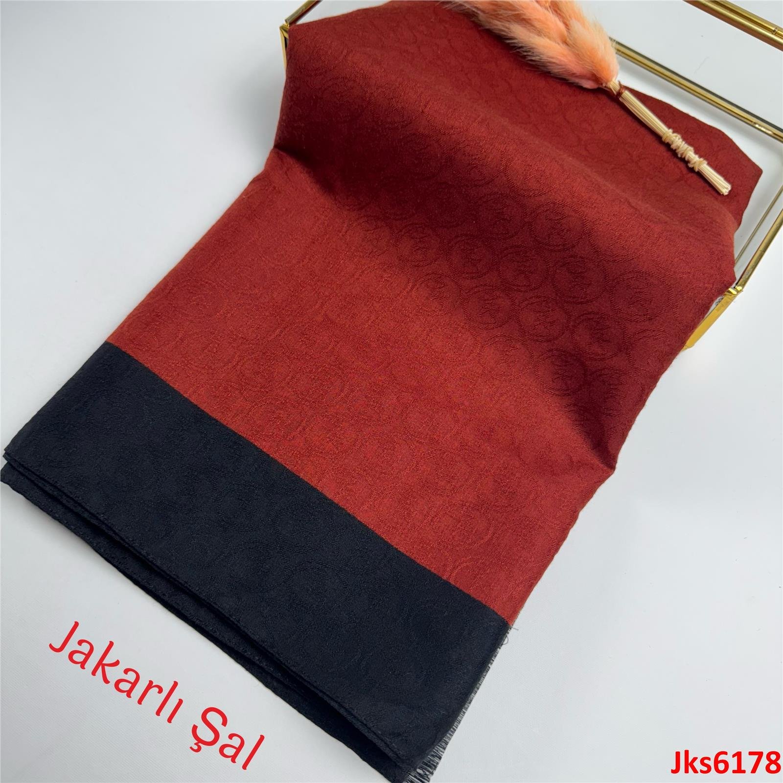 AA-124 Jakarlı Şal