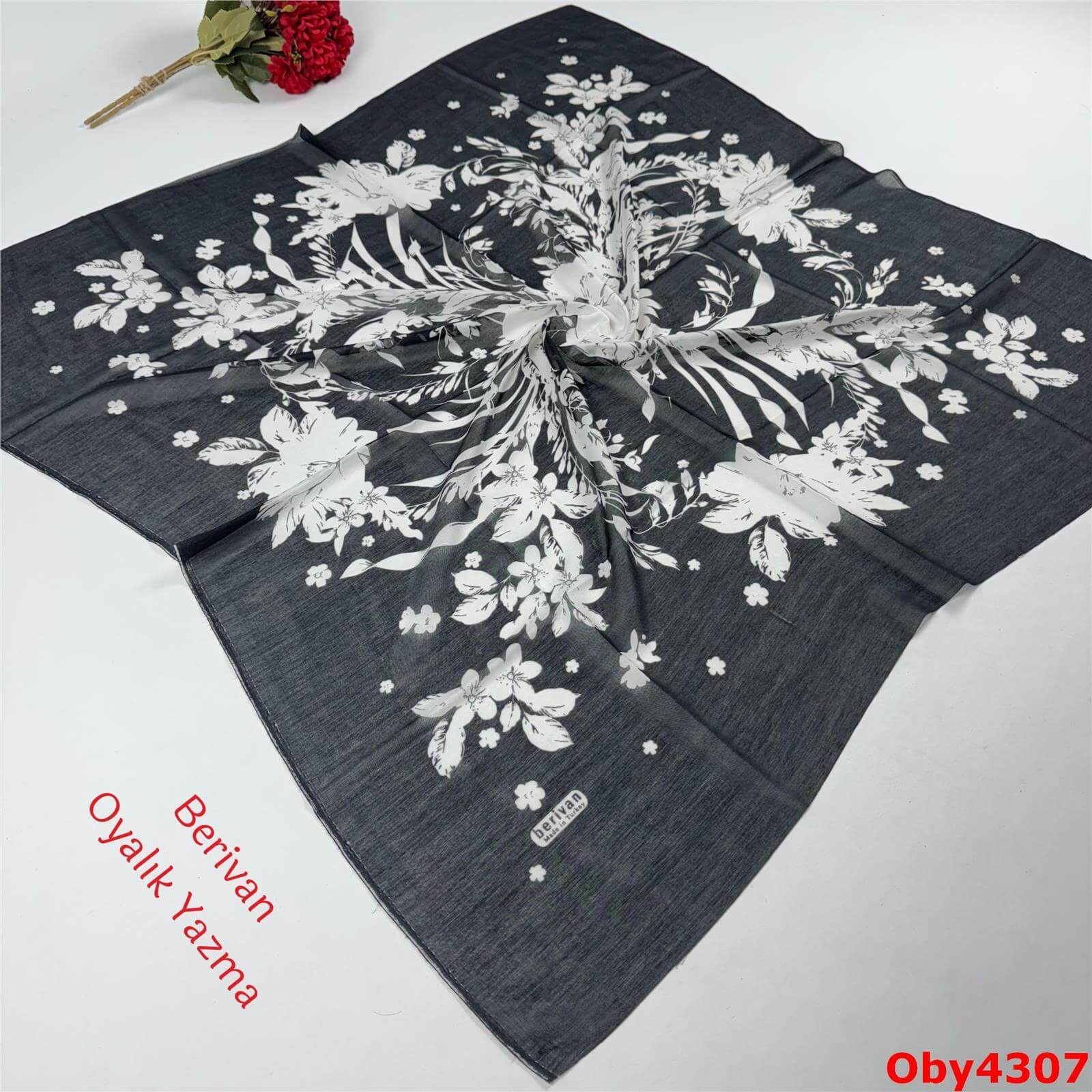 A-095 Berivan Oyalık Yazma