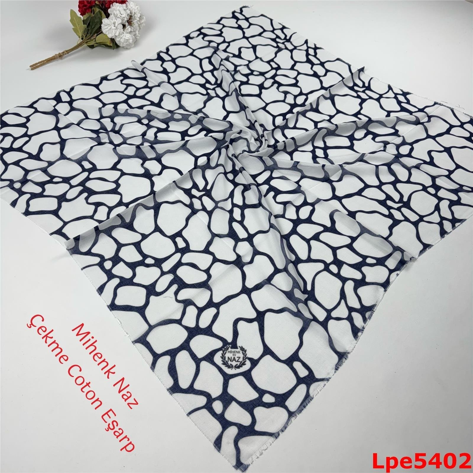 O-080 Mihenk Naz Çekme Coton Eşarp