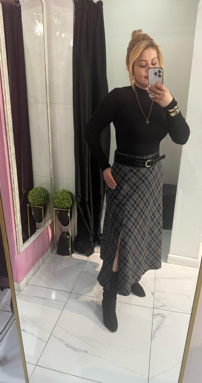 Ekoseli  Önden Yırtmaçlı Viskon Kumaş Etek