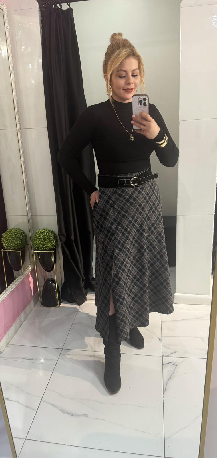 Ekoseli  Önden Yırtmaçlı Viskon Kumaş Etek