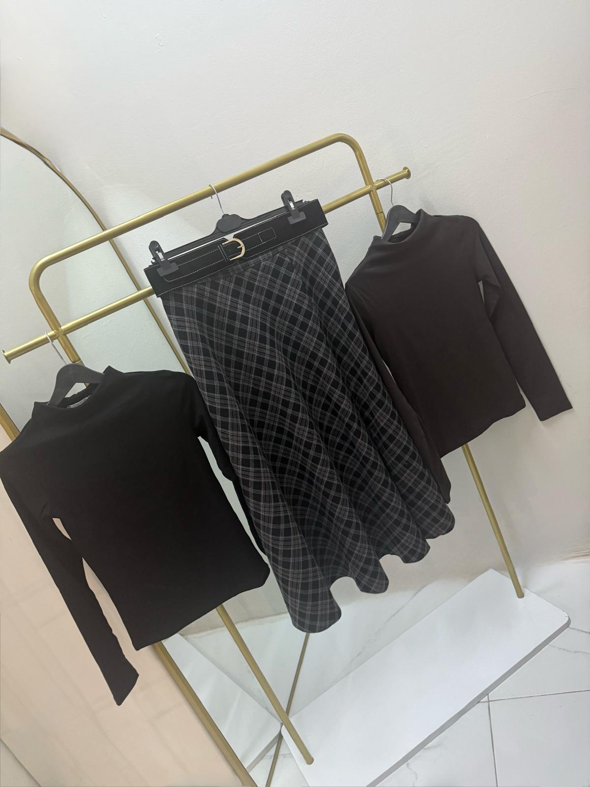 Ekoseli  Önden Yırtmaçlı Viskon Kumaş Etek