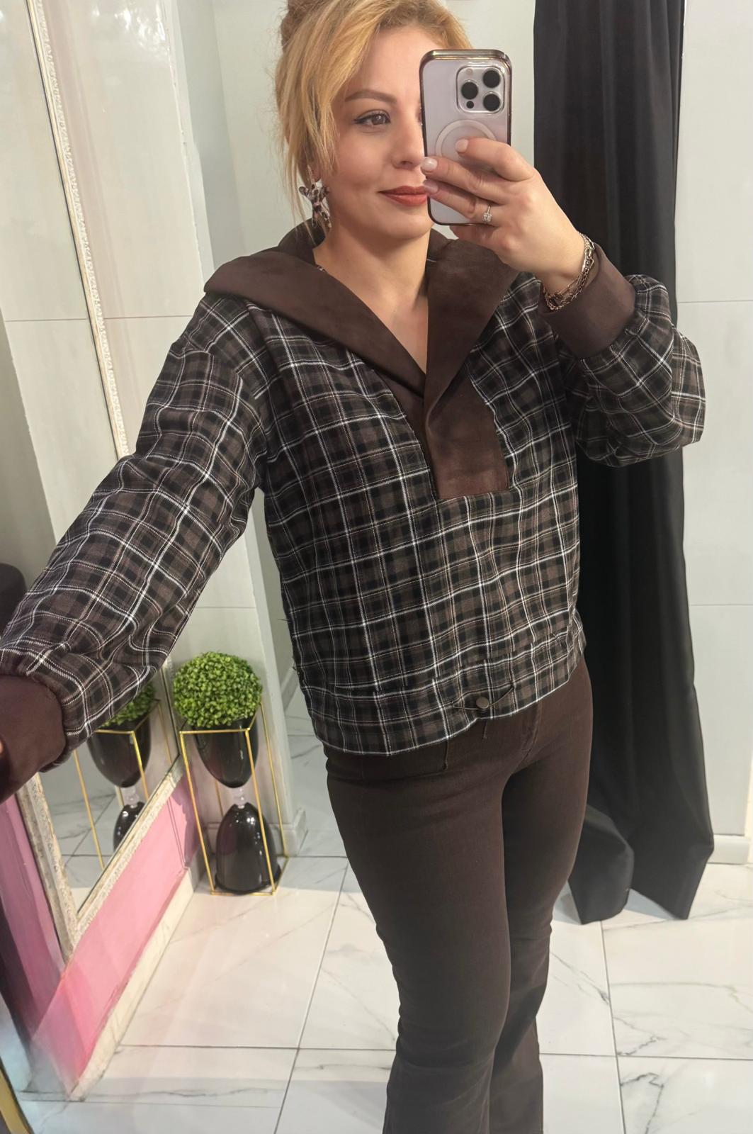 Yakası Süet Detay Alttan Büzgülü Ekoseli SWEATSHİRT