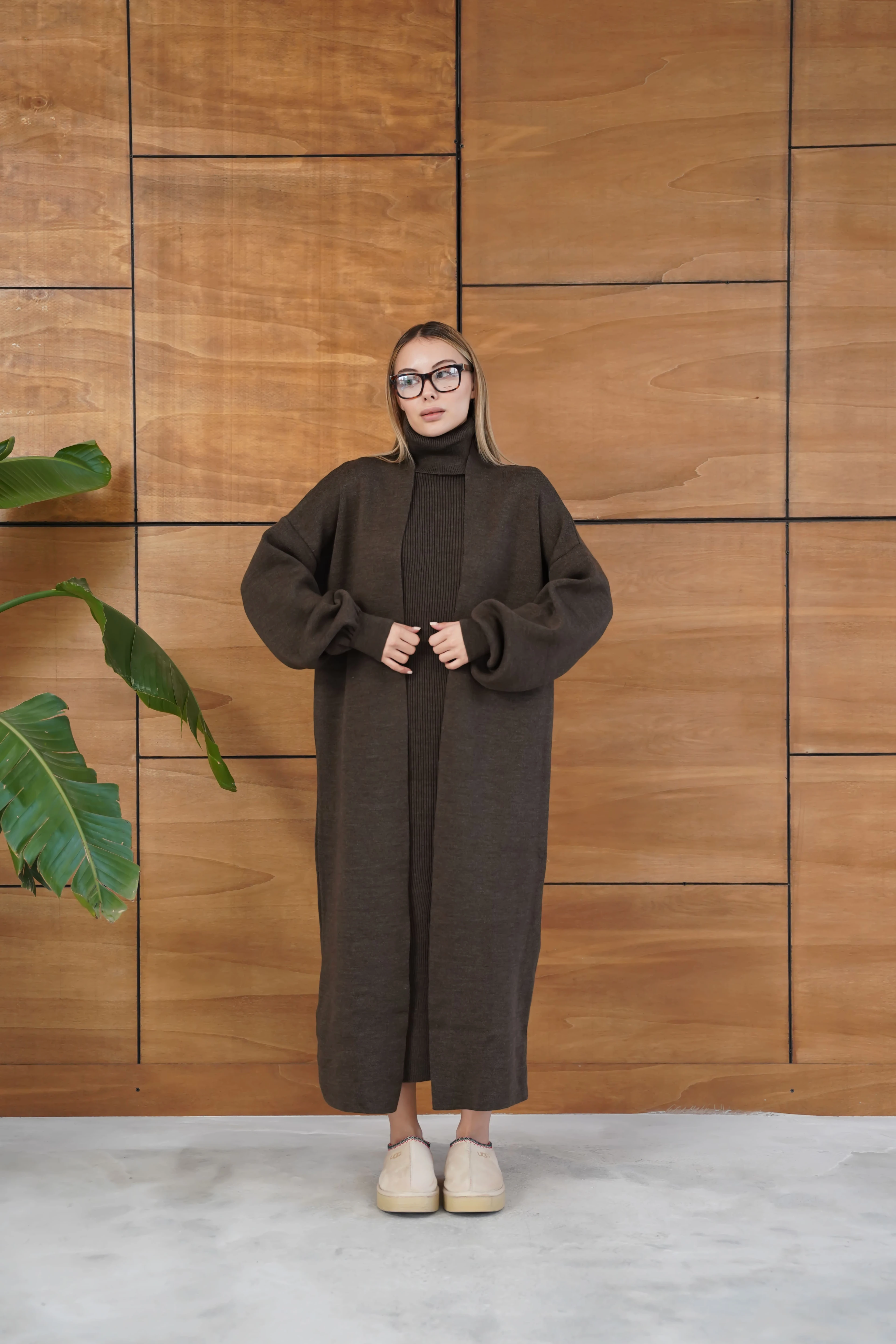 Kış Zarafeti: Triko Elbise ve Hırka Takımı - Kahverengi