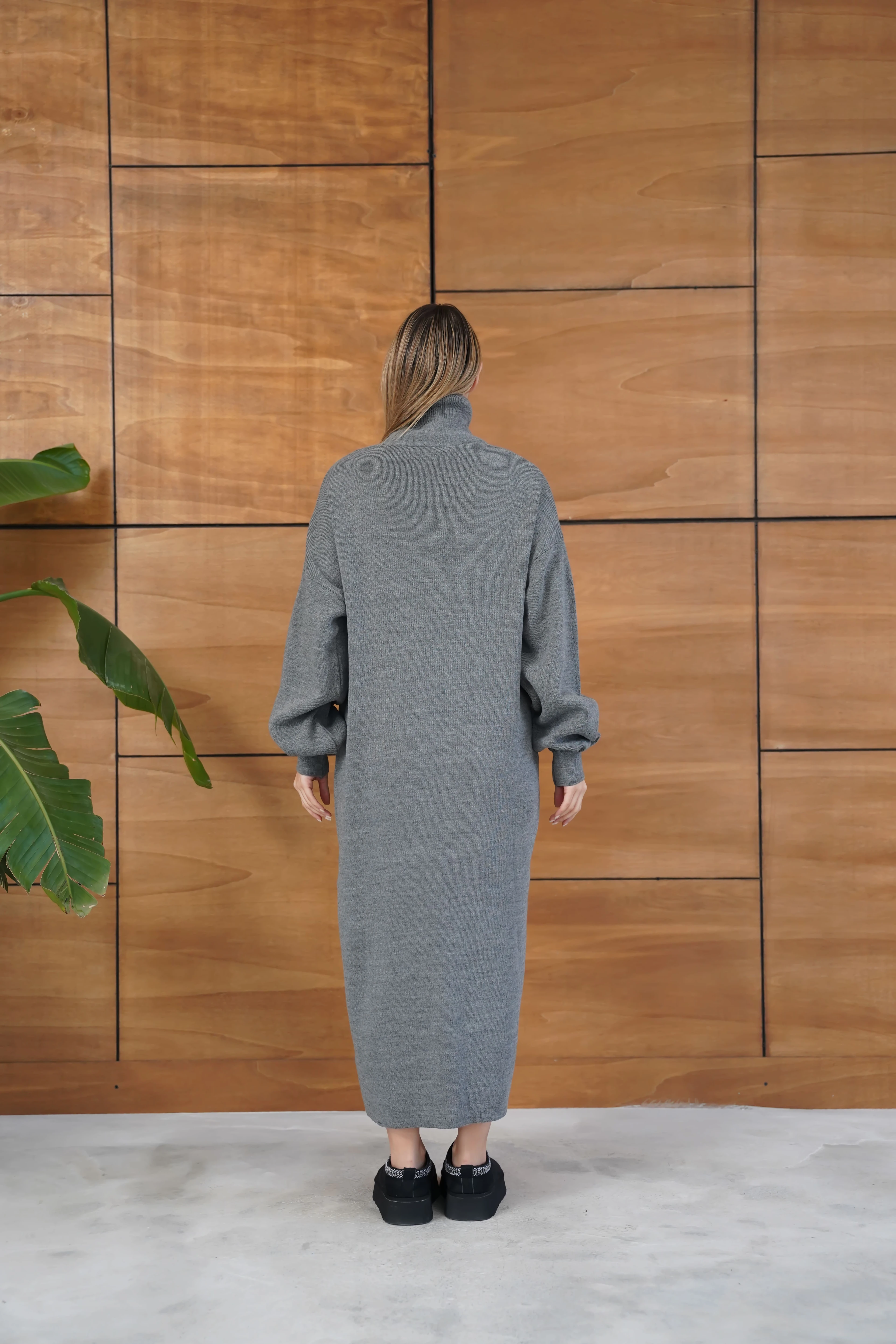 Kış Zarafeti: Triko Elbise ve Hırka Takımı