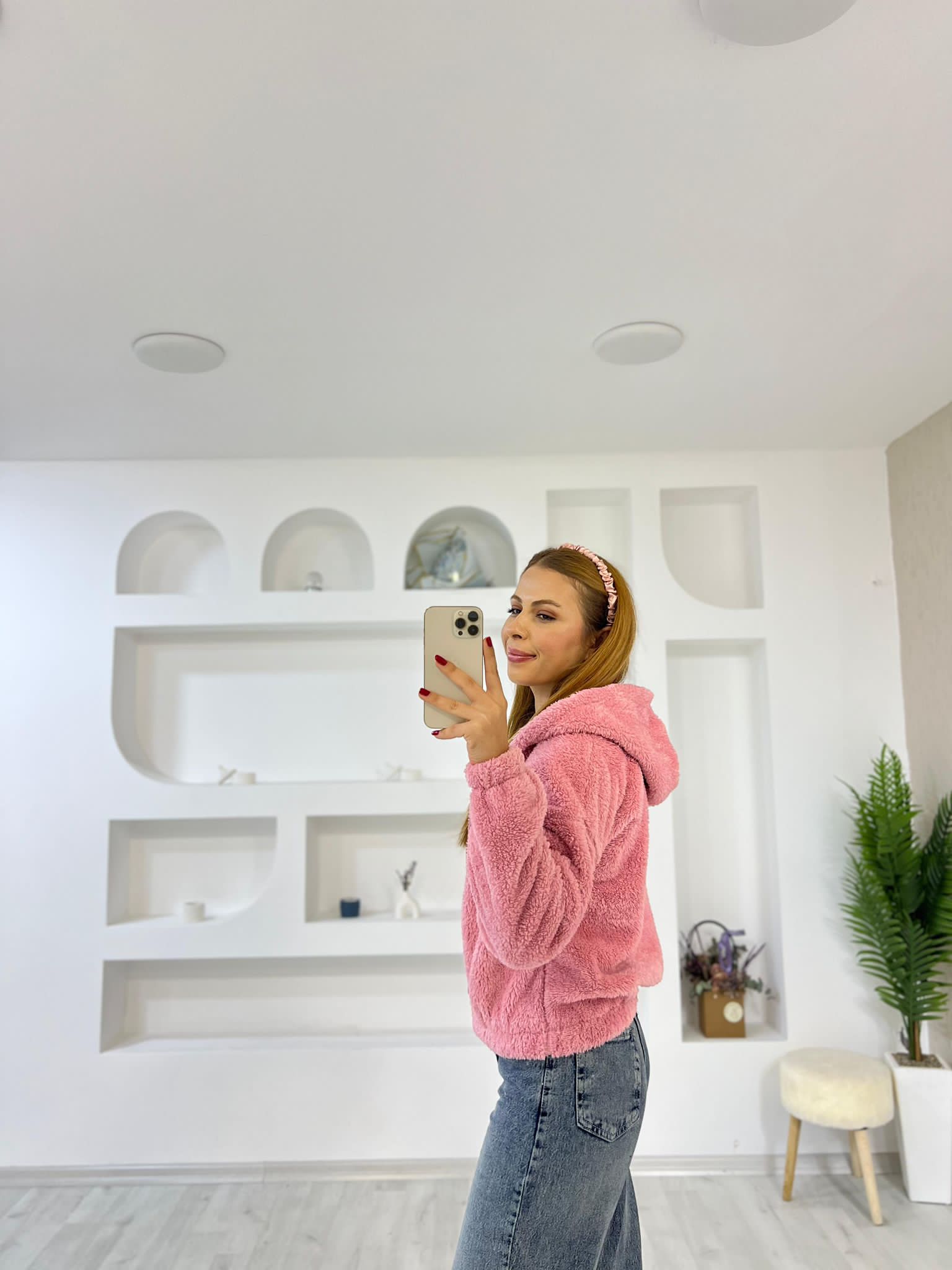 4573 KAPŞONLU PELÜŞ