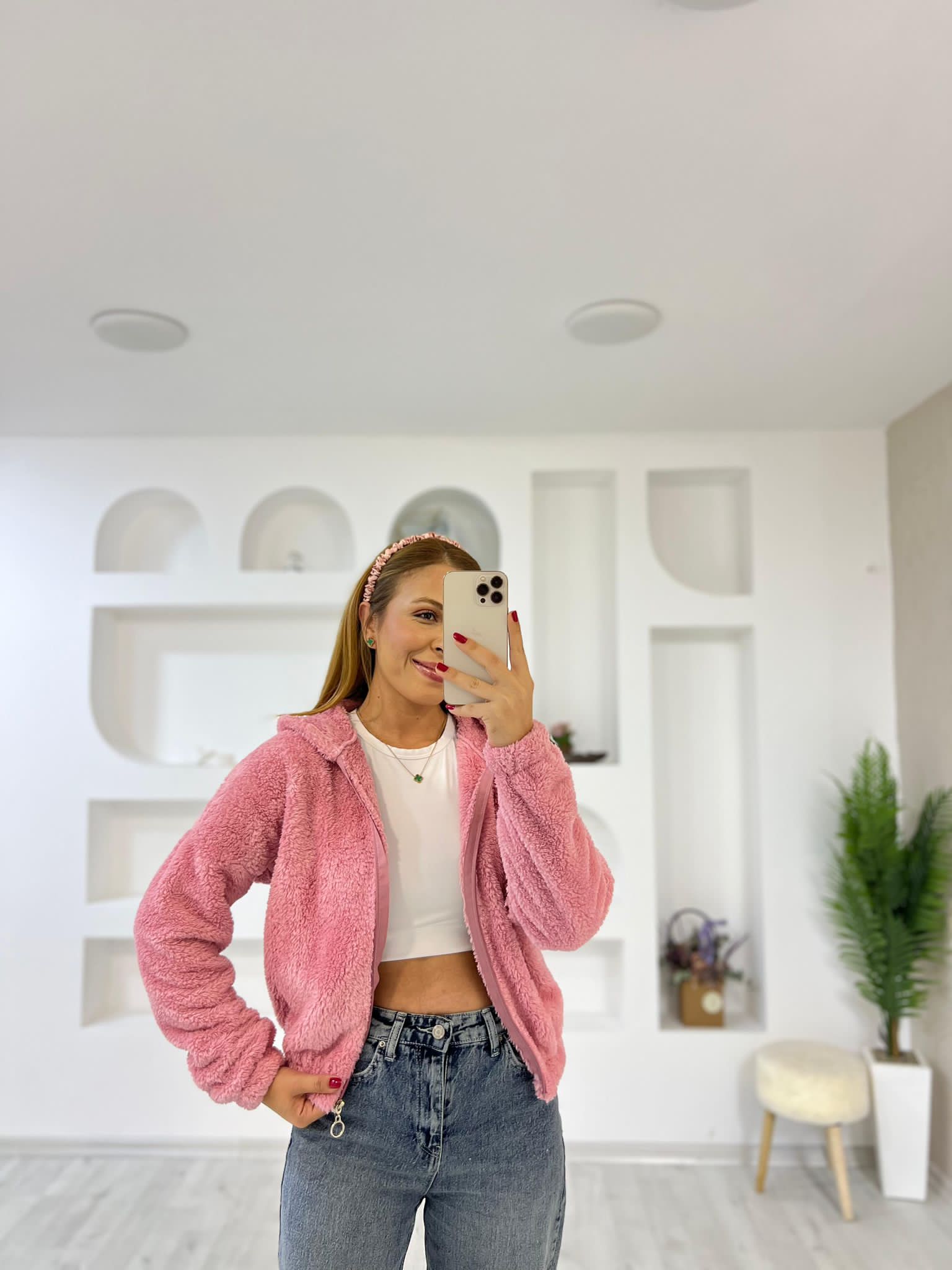 4573 KAPŞONLU PELÜŞ