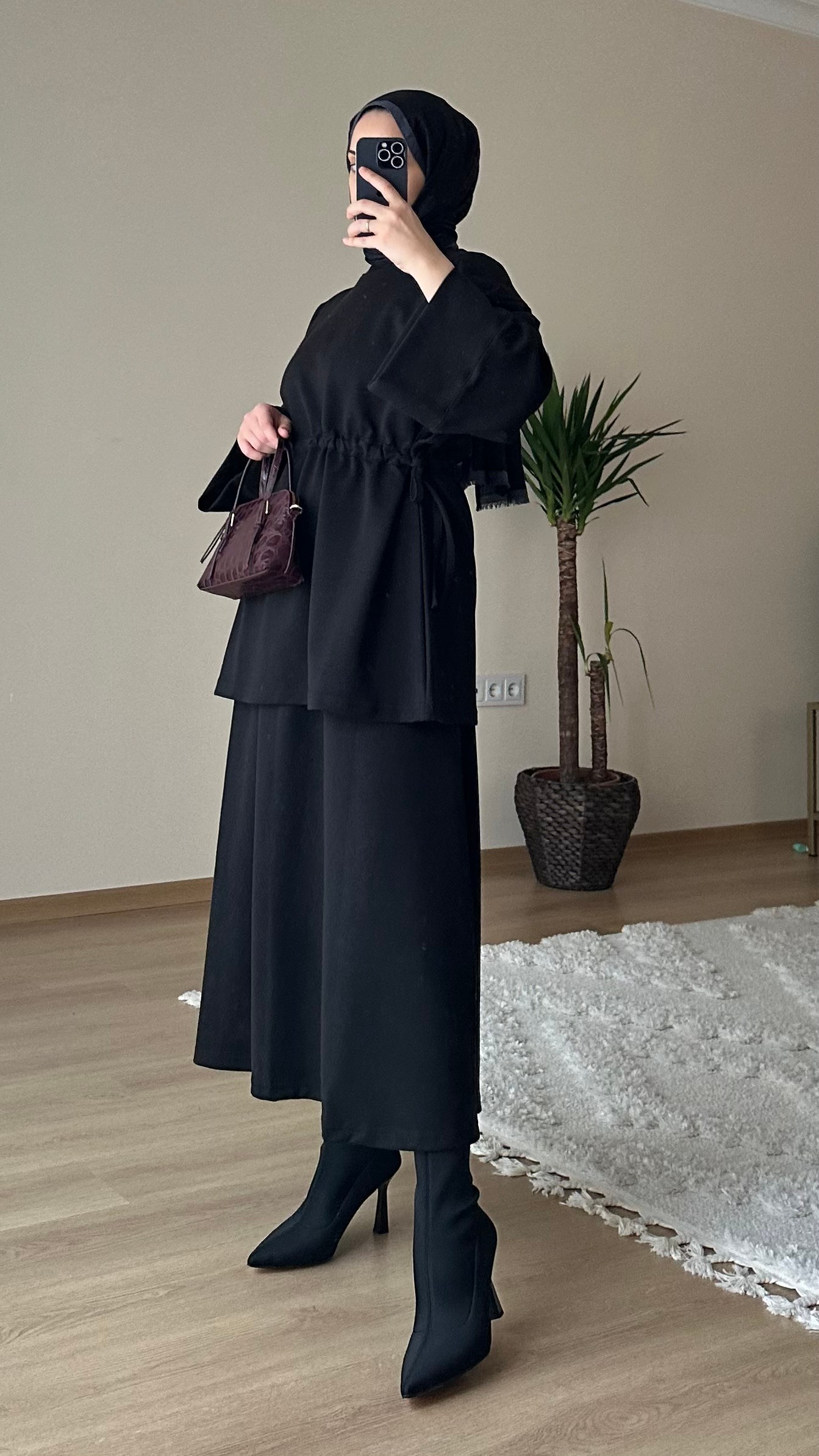 BÜZGÜ BEL ETEKLİ TAKIM - SİYAH image