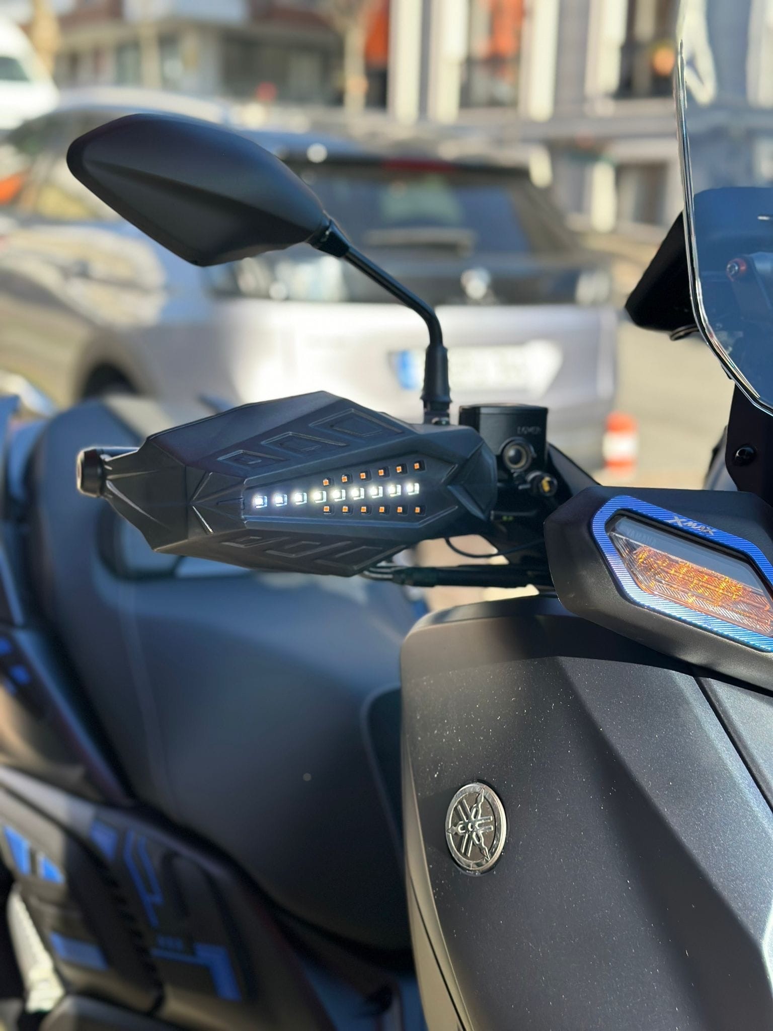 YAMAHA XMAX 250/ 300 LEDLİ ELCİK KORUMA 2018 / 2024 