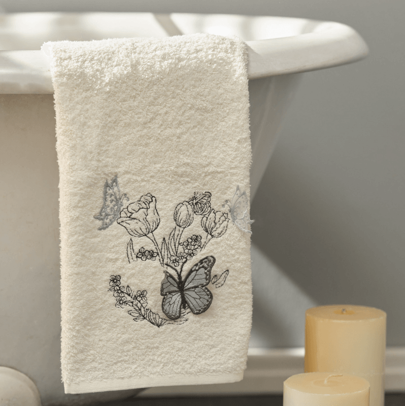 Karaca Home Butterfly 3D Nakışlı Gri 6 Parça Aile Banyo Seti