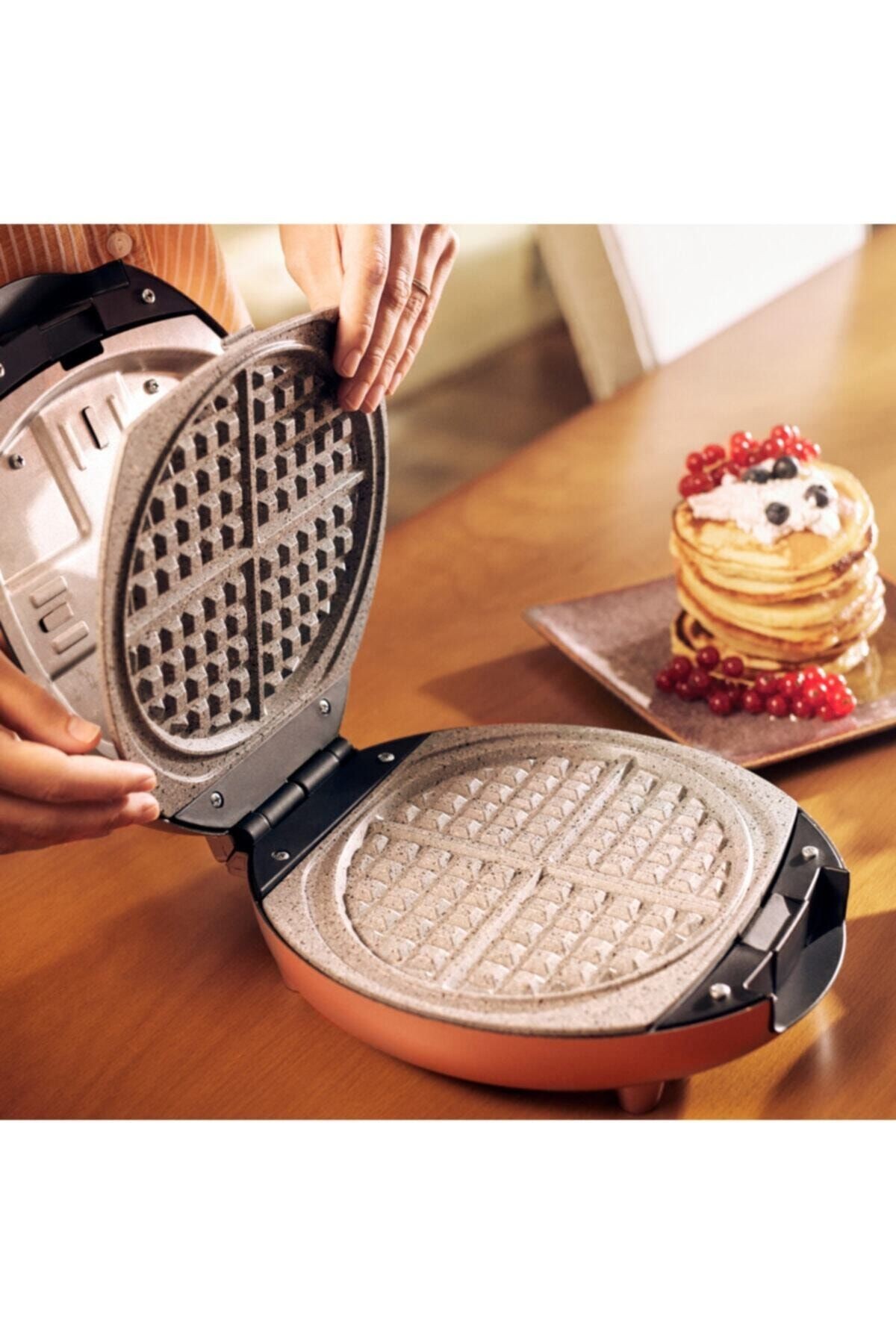 Karaca Funday Glossy Violet Çıkarılabilir Plakalı Waffle Makinesi 1000W