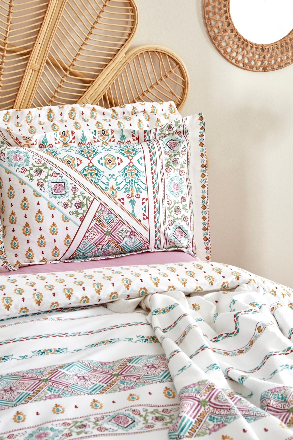 Mati %100 Pamuk Çift Kişilik Nevresim Pike Takımı Multi Color