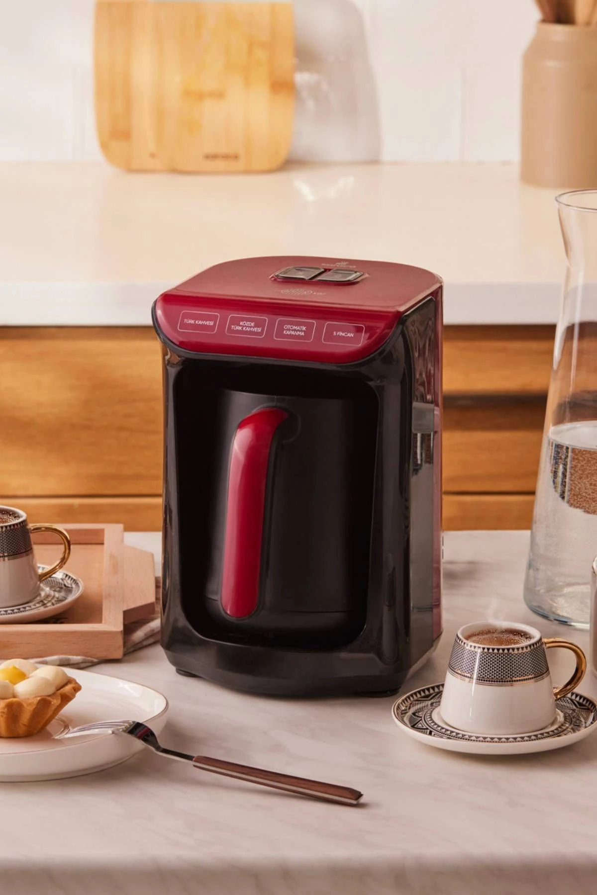 Hatır Közde Türk Kahvesi ve Türk Kahve Makinesi Kırmızı 5 Fincan Kapasiteli Bol Köpüklü