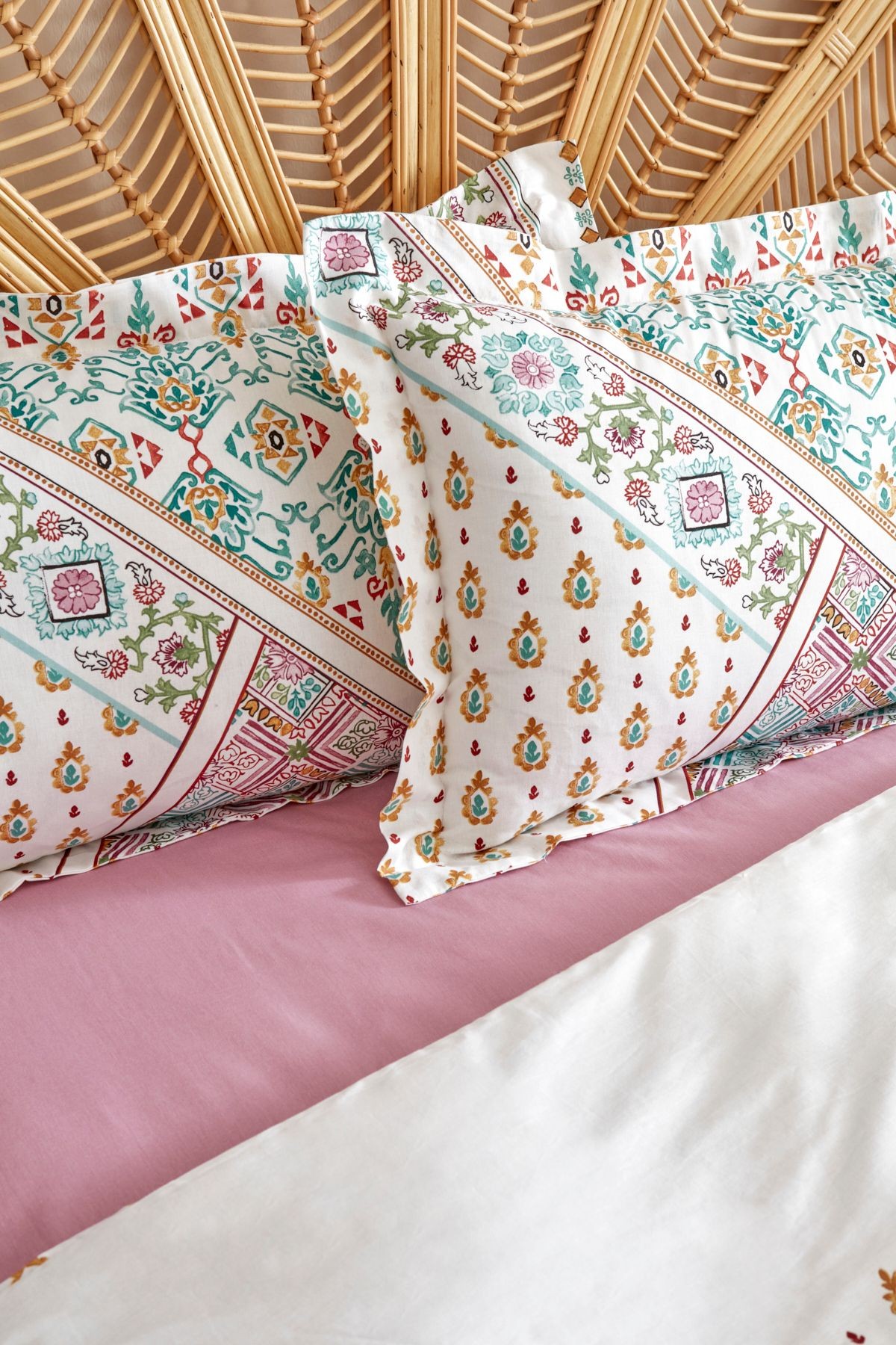 Mati %100 Pamuk Çift Kişilik Nevresim Pike Takımı Multi Color
