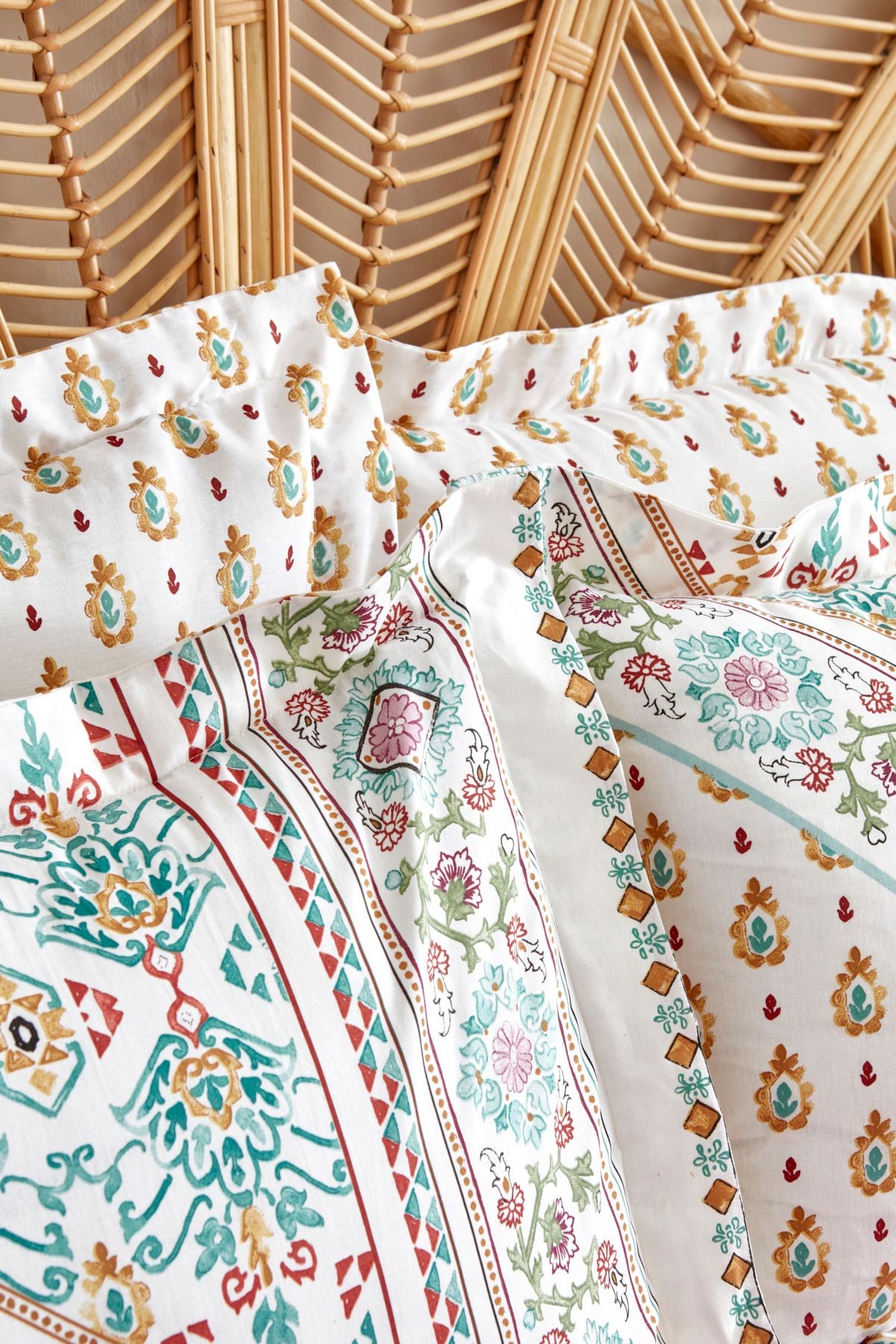 Mati %100 Pamuk Çift Kişilik Nevresim Pike Takımı Multi Color