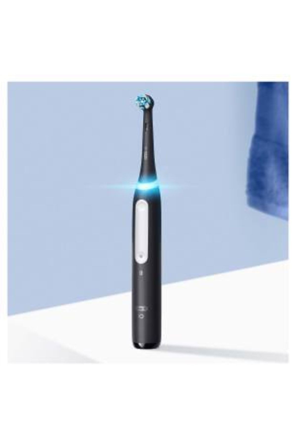 Oral-B iO 4 Siyah Şarjlı Diş Fırçası