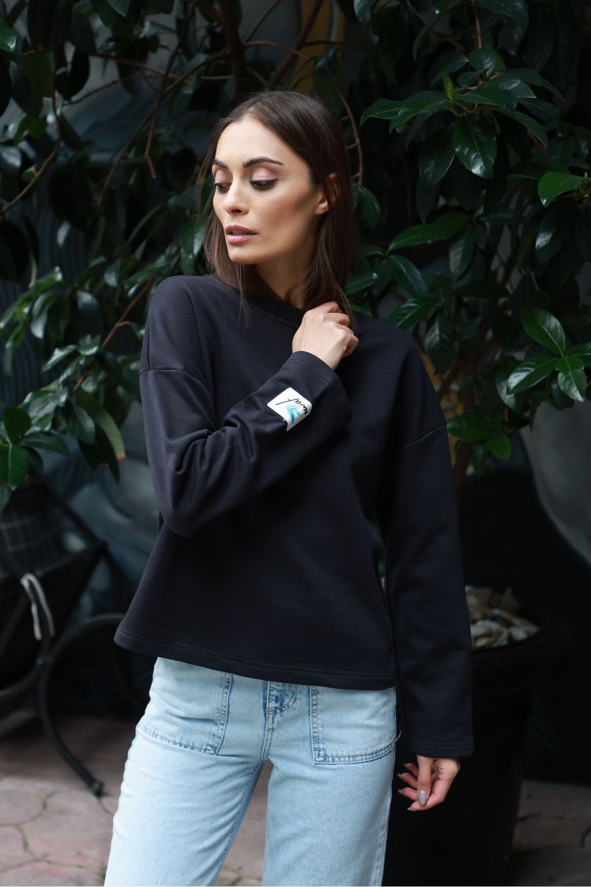 Siyah Relaxed/Rahat Kalıp Bisiklet Yaka Patch Detaylı Uzun Kollu Örme Sweatshirt