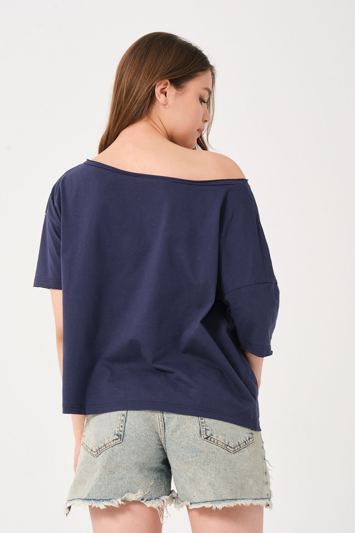 Kadın Bej Düşük Omuz T-shirt - lacivert