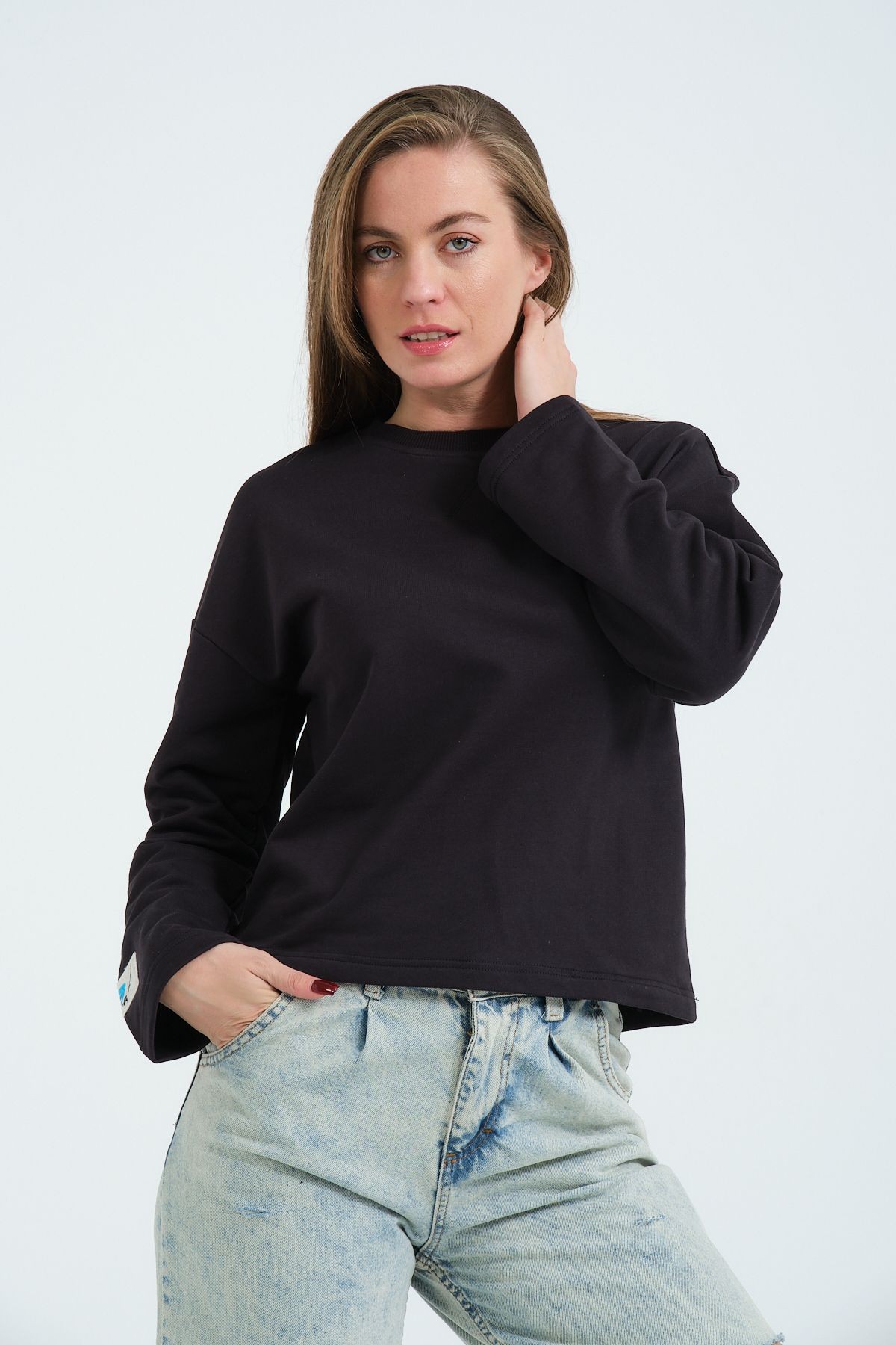 Siyah Relaxed/Rahat Kalıp Bisiklet Yaka Patch Detaylı Uzun Kollu Örme Sweatshirt