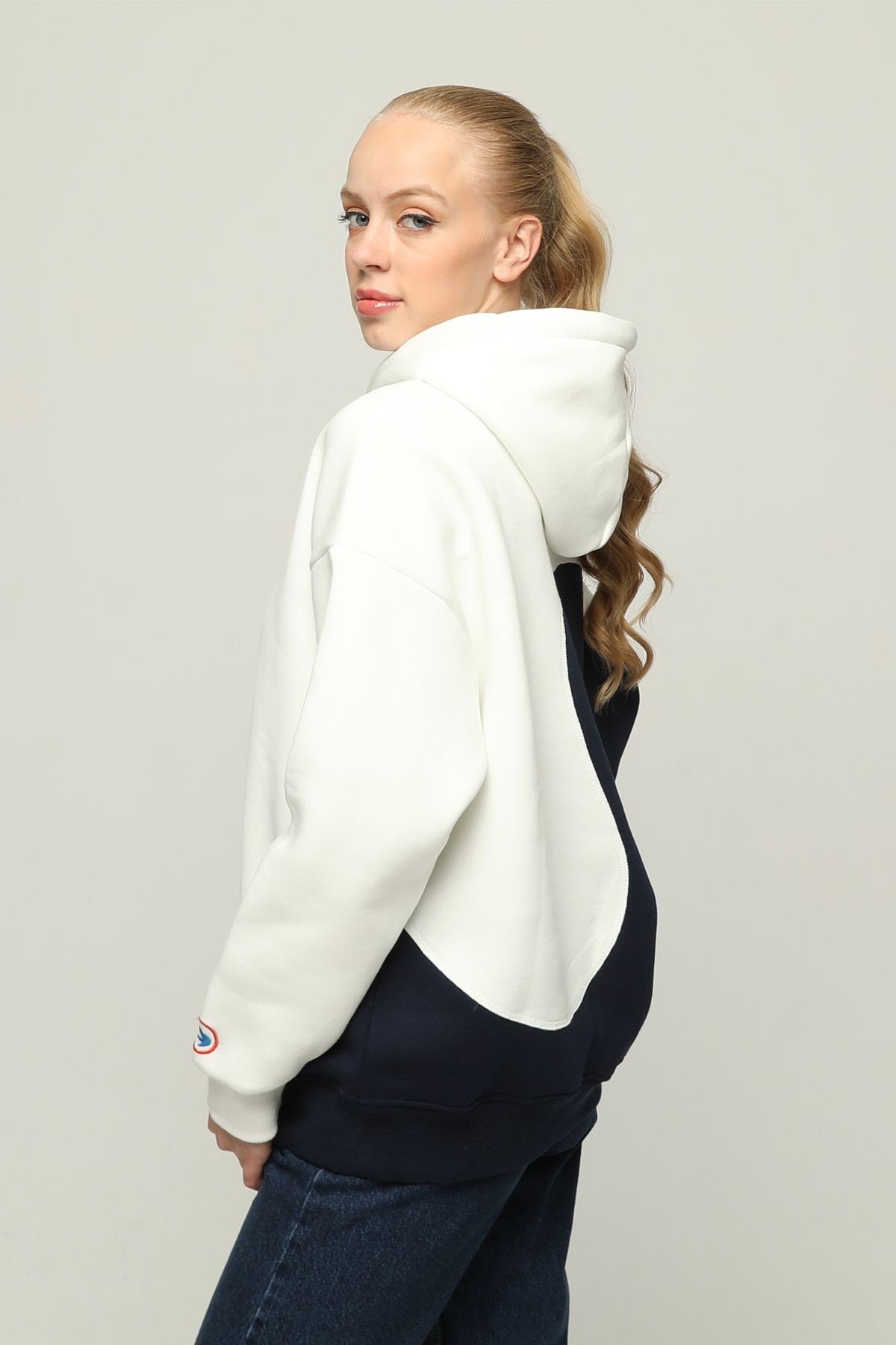 Kadın Oversize Kapüşonlu Sweatshirt