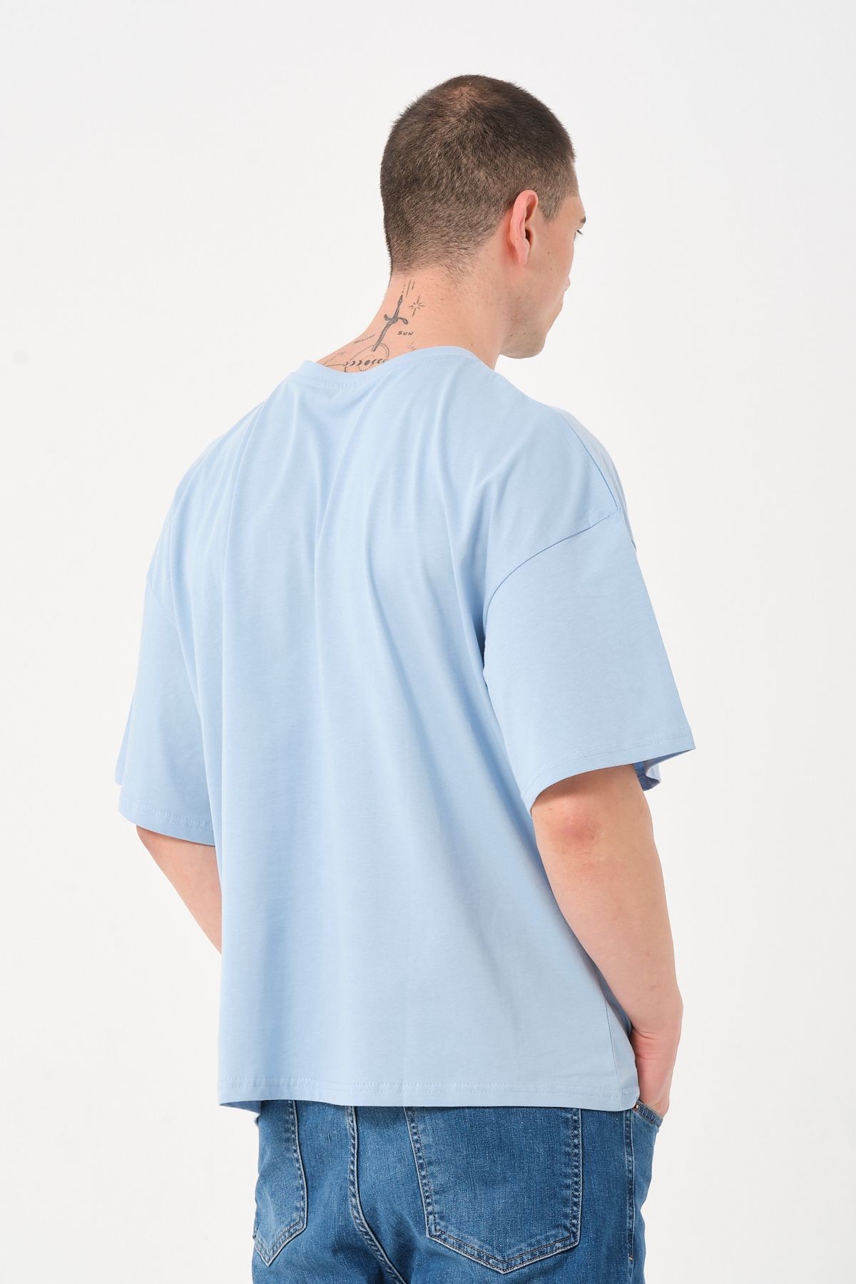 Erkek Açık Mavi Bisiklet Yaka Göğüs Baskı Detaylı Oversize T-shirt