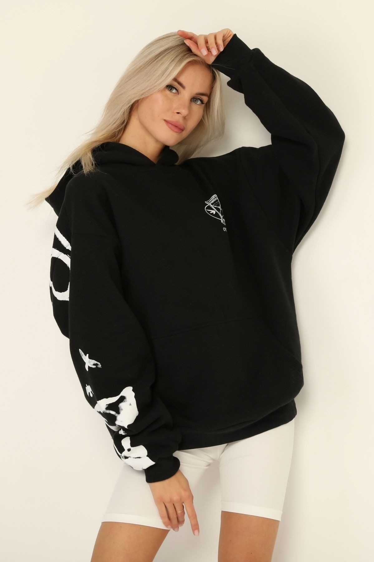 Kadın Siyah Oversize Baskılı Kapşonlu Sweatshirt