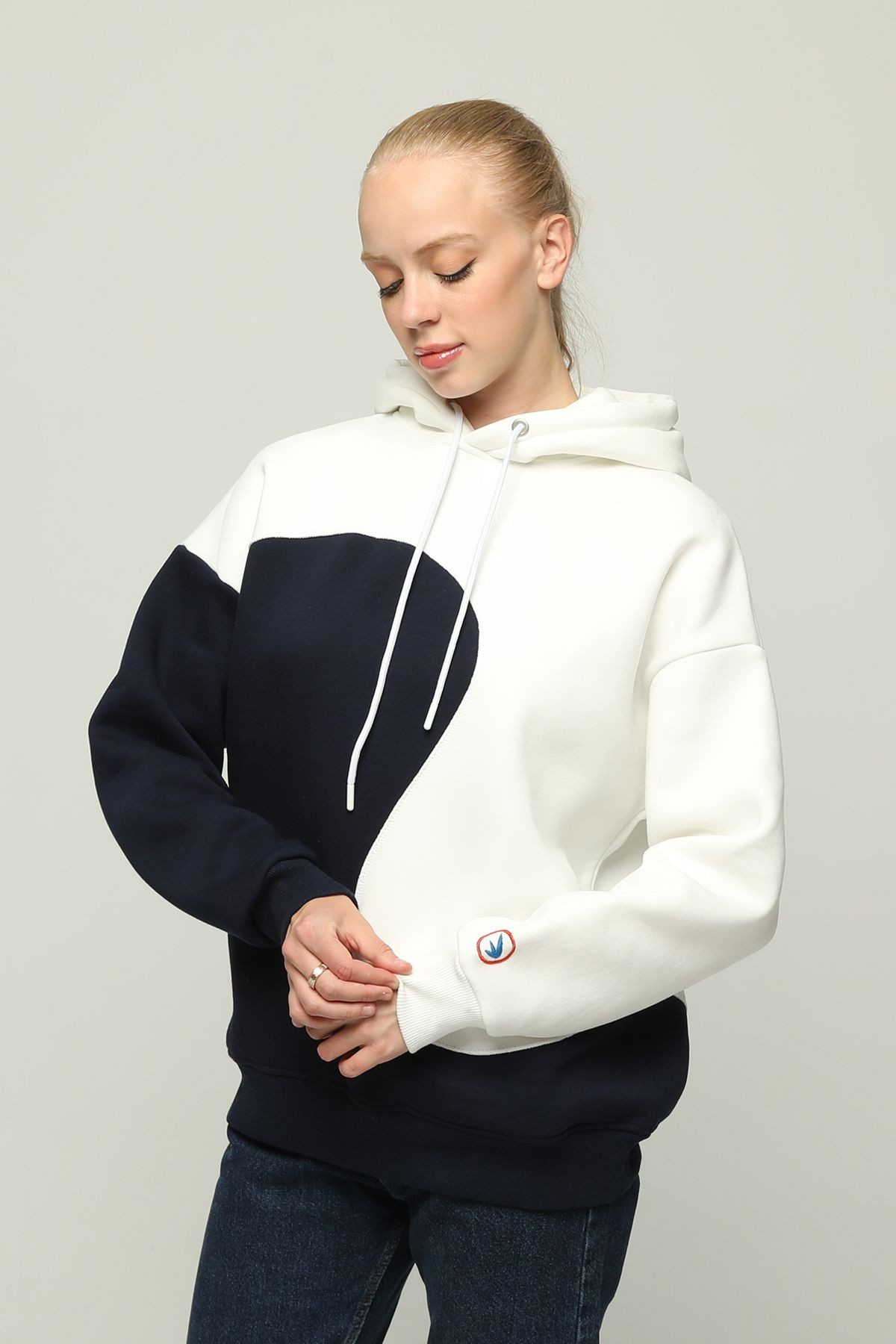 Kadın Oversize Kapüşonlu Sweatshirt