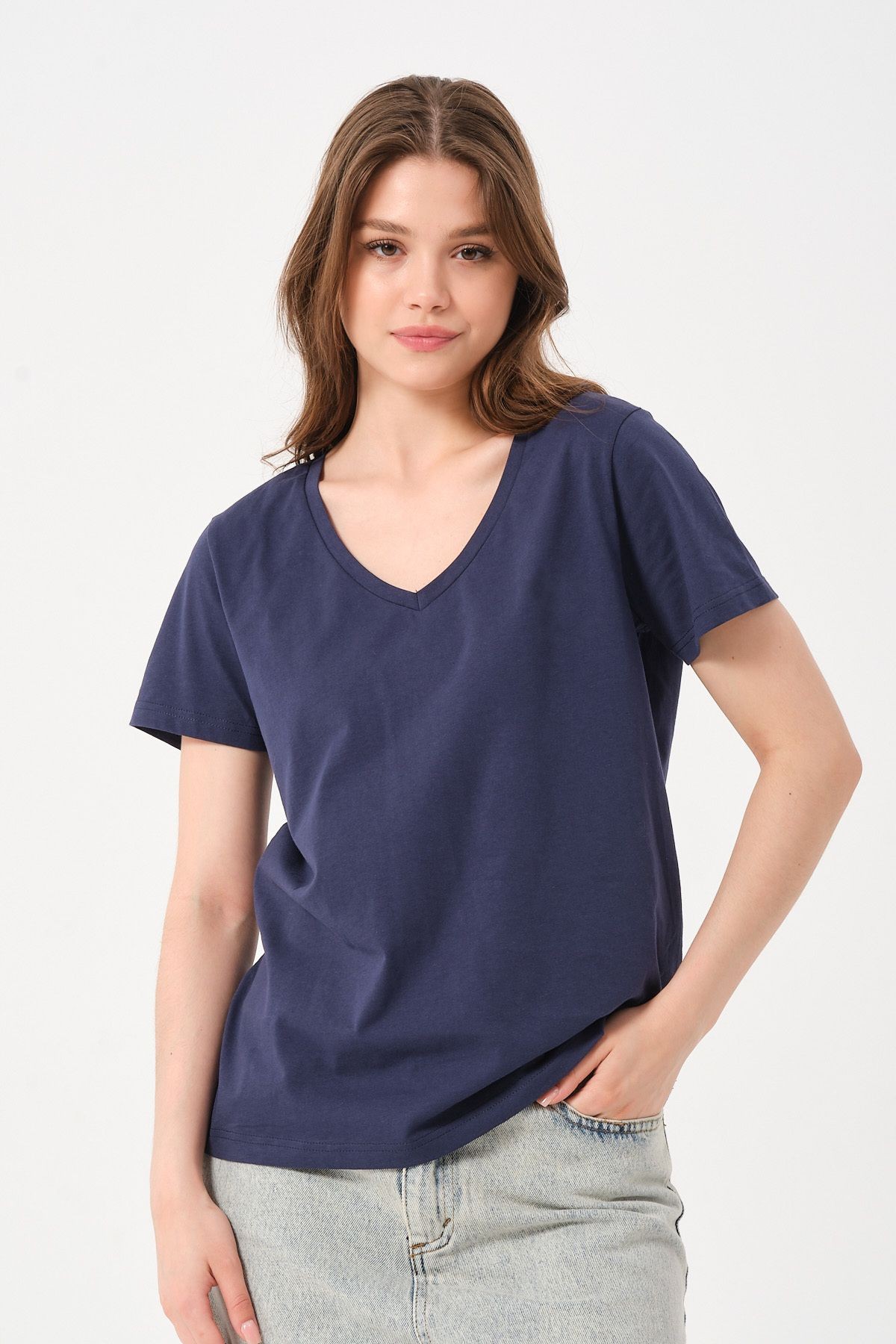 Kadın Bej V Yaka T-Shirt - lacivert