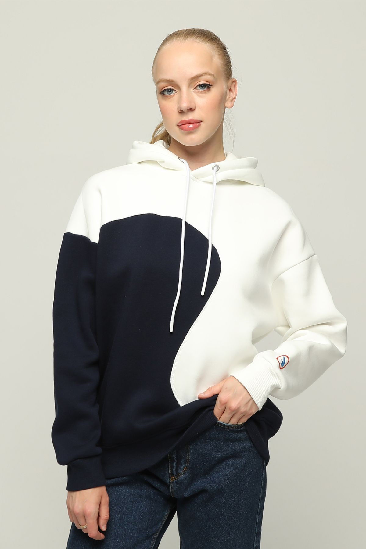 Kadın Oversize Kapüşonlu Sweatshirt