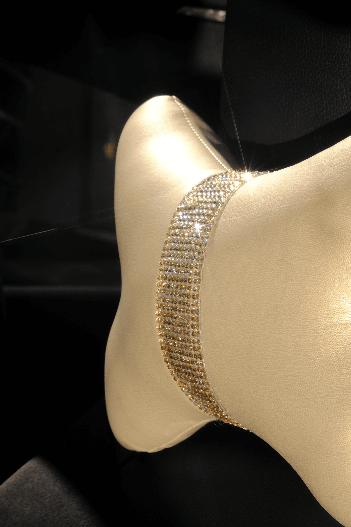 Gold Yastık Kılıfı Gold Taş Görünüm Dik Şeritli 2 Adet