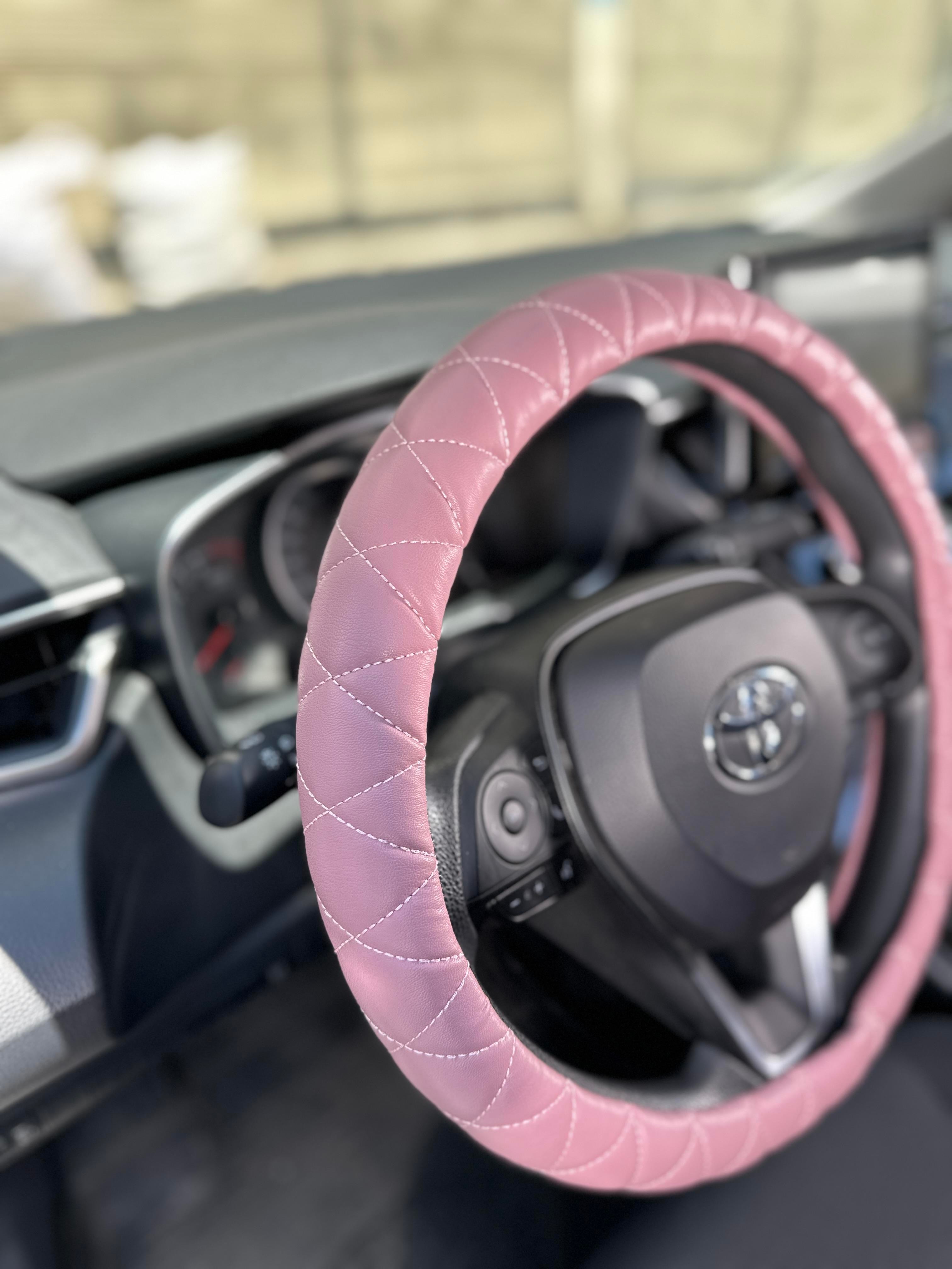 Pembe Deri Kapitone Direksiyon Kılıfı