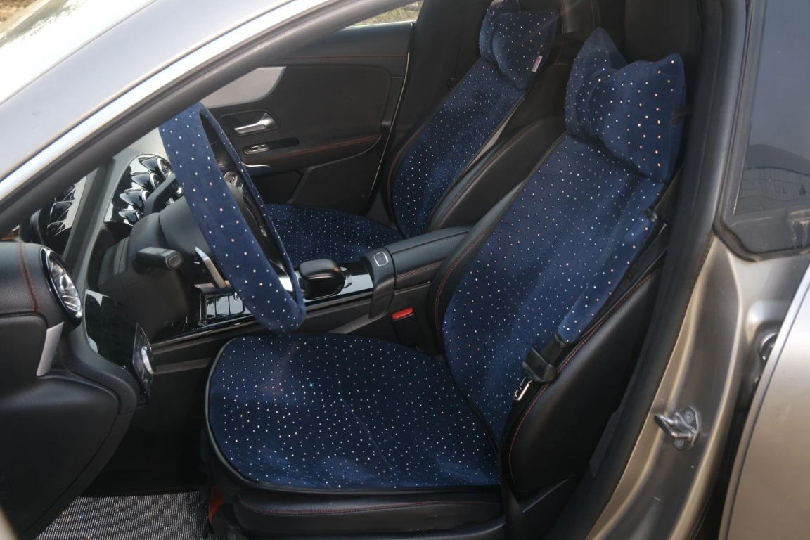 Süet Taş İşlemeli Koltuk Takımı