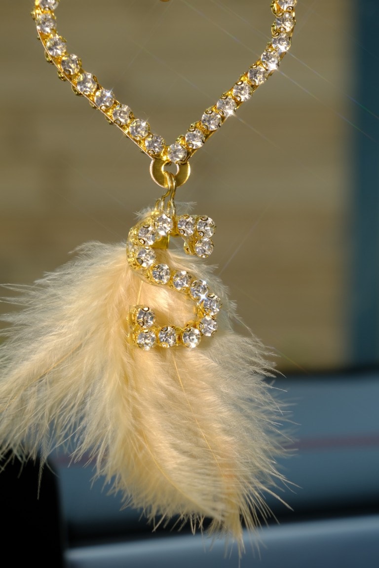 Gold Çerçeve Kalp Dikiz Tüy ve Harf Seçenekli