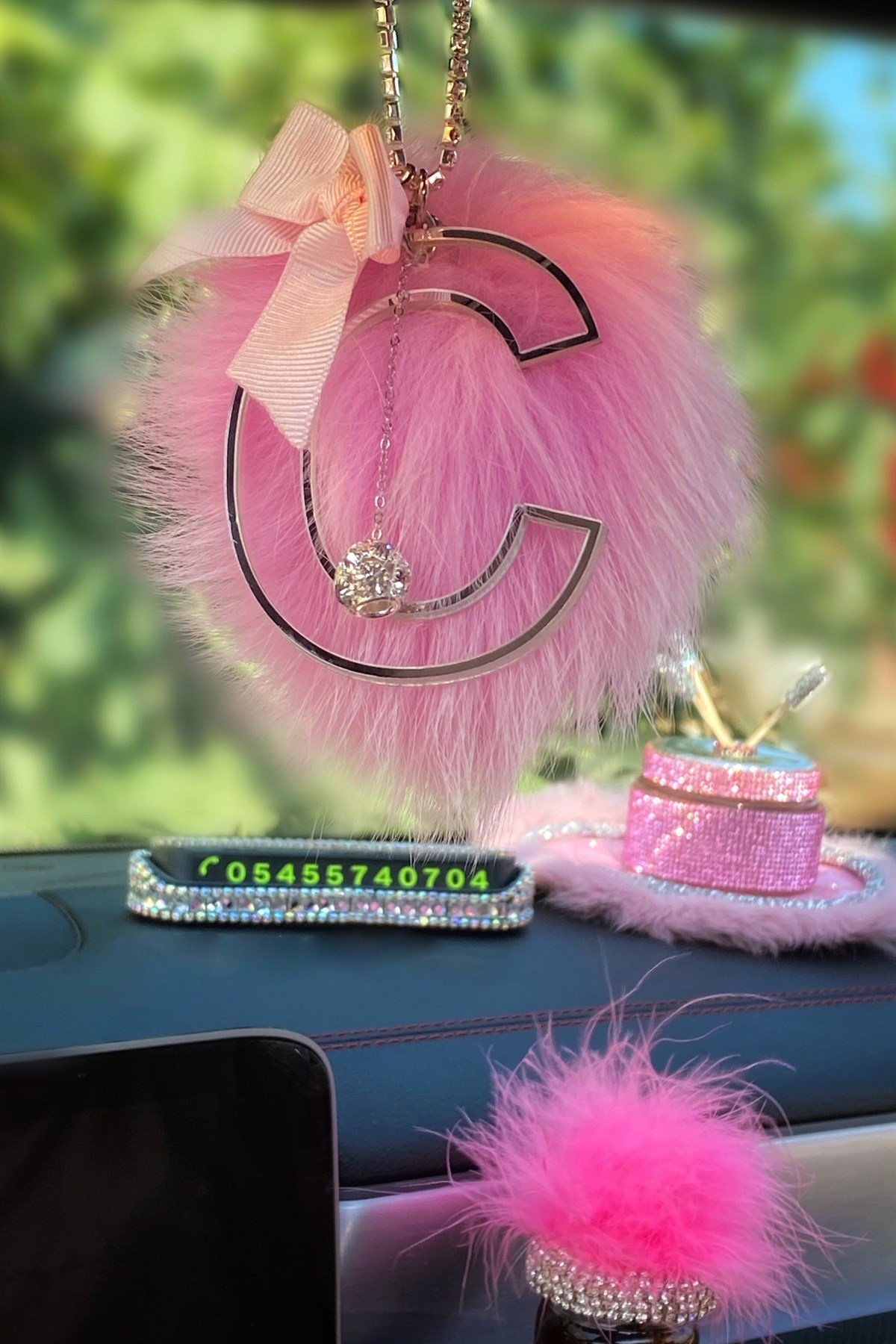 Açık Pembe Tiki Tüy Ponpon & Gümüş Şeffaf Dikiz Süsü & Açık Pembe Kurdela