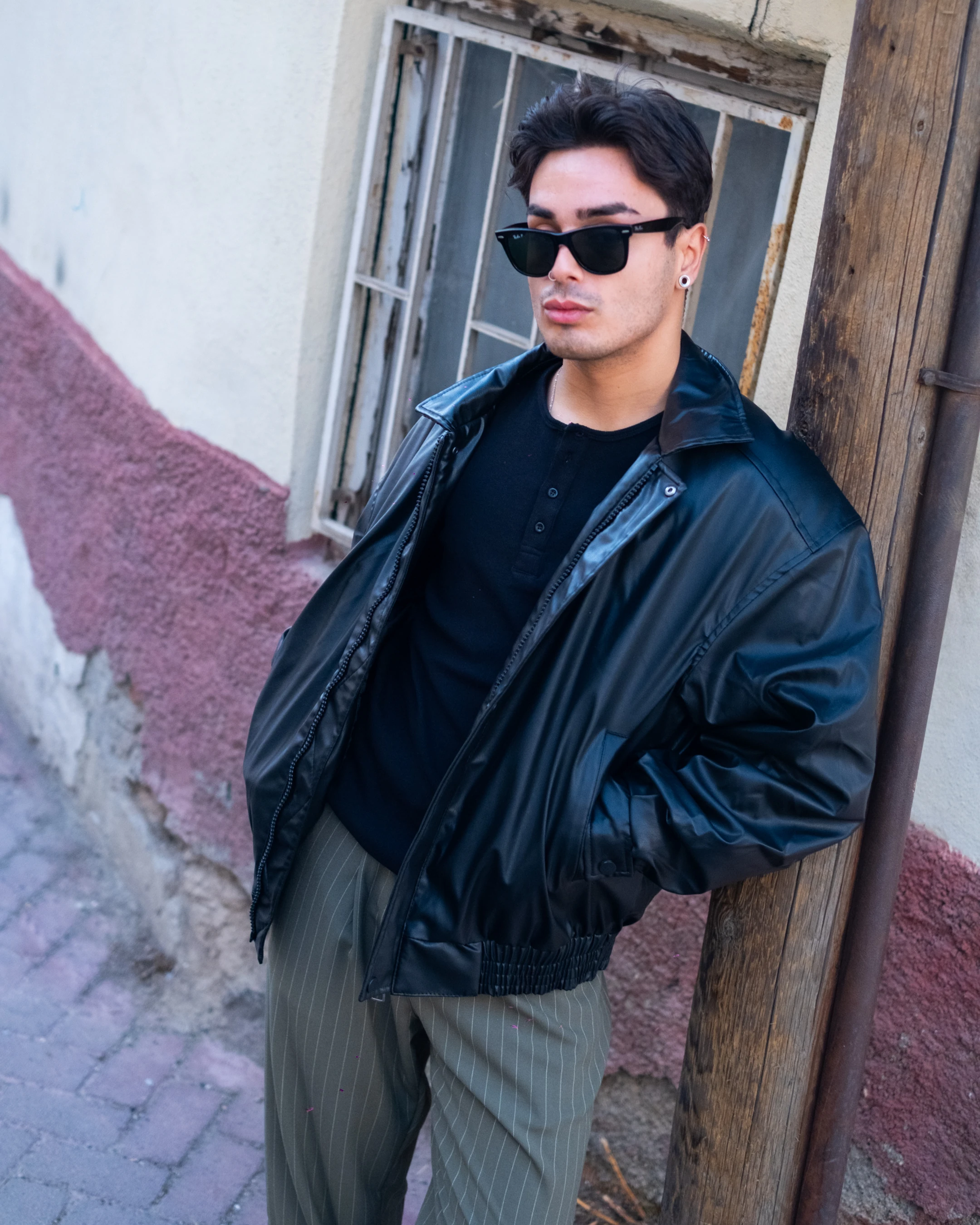 Siyah Düğmeli Uzun Kol Slim Fit Tişört