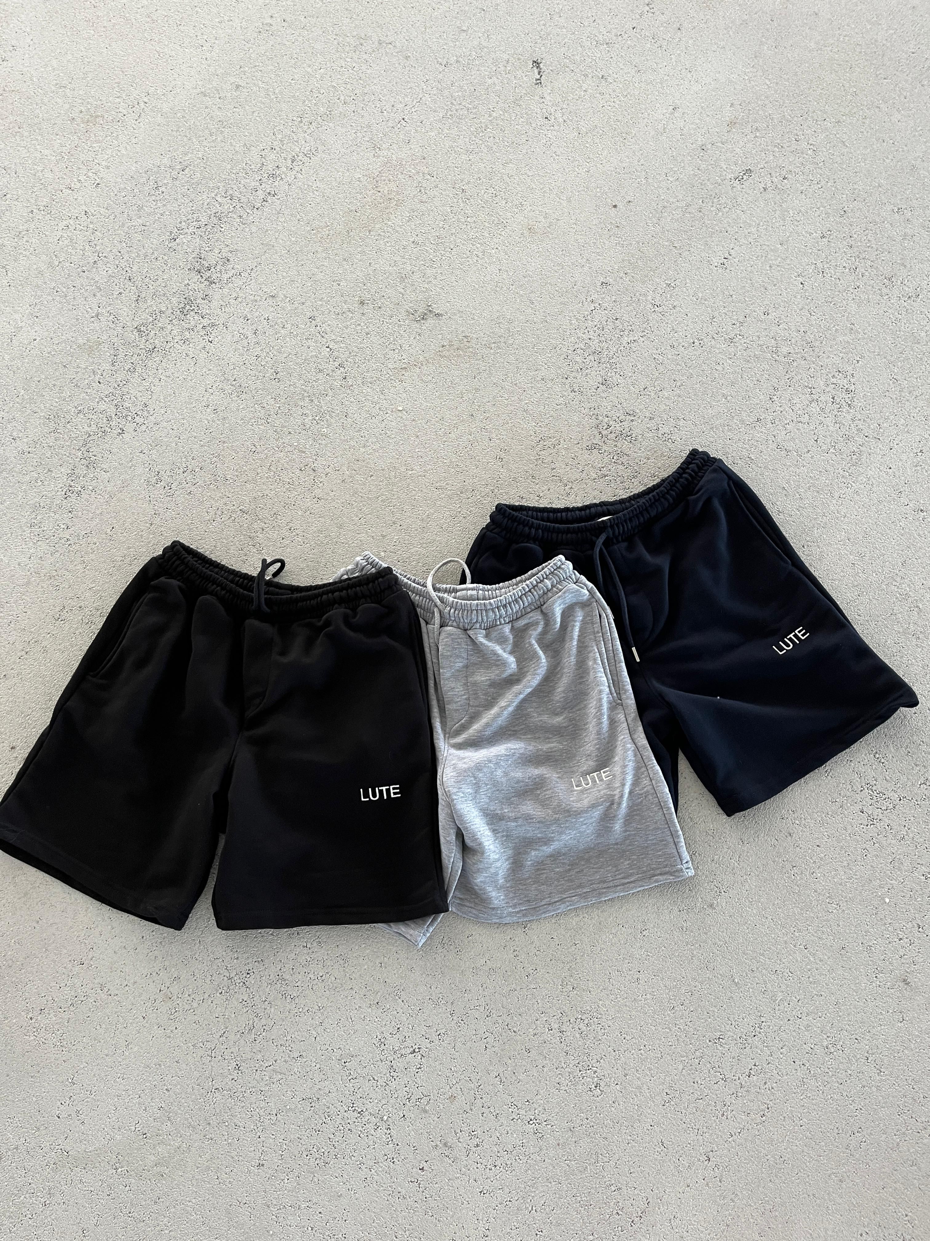 LUTE Pemium Nakış Detaylı Oversize Şort - Siyah