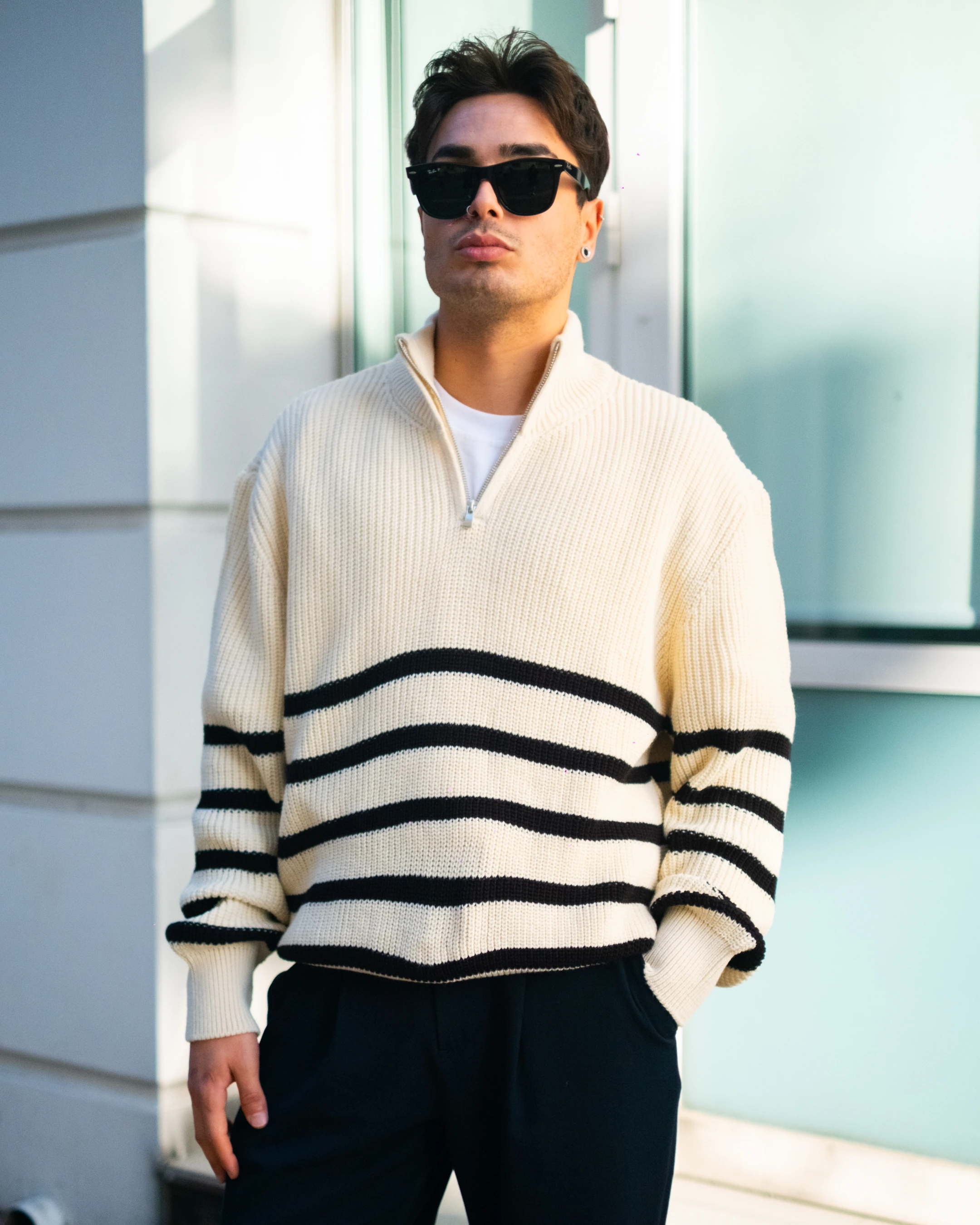 Krem Yarım Fermuarlı Oversize Çizgili Triko