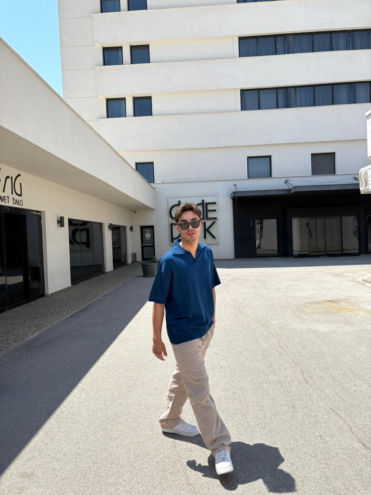 Oversize Patlı Polo Yaka Tişört - İndigo