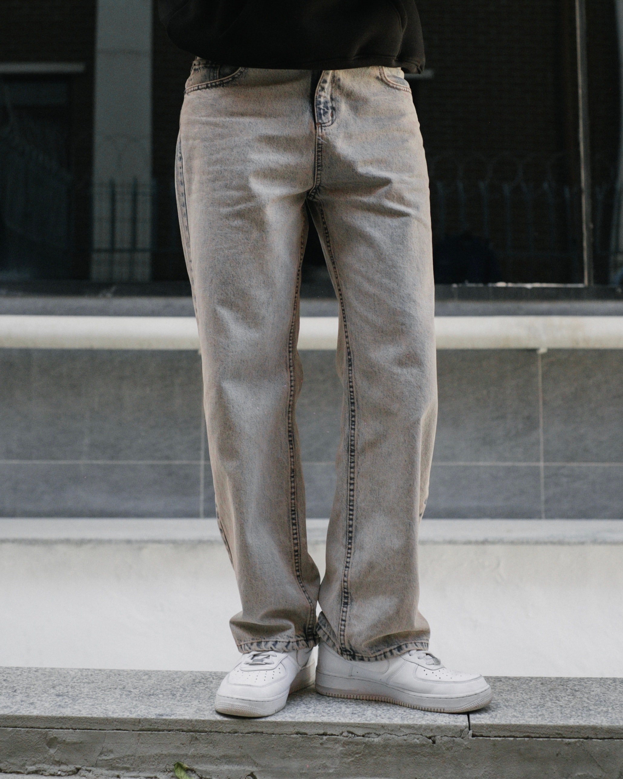 Washed Effect Baggy Jeans 