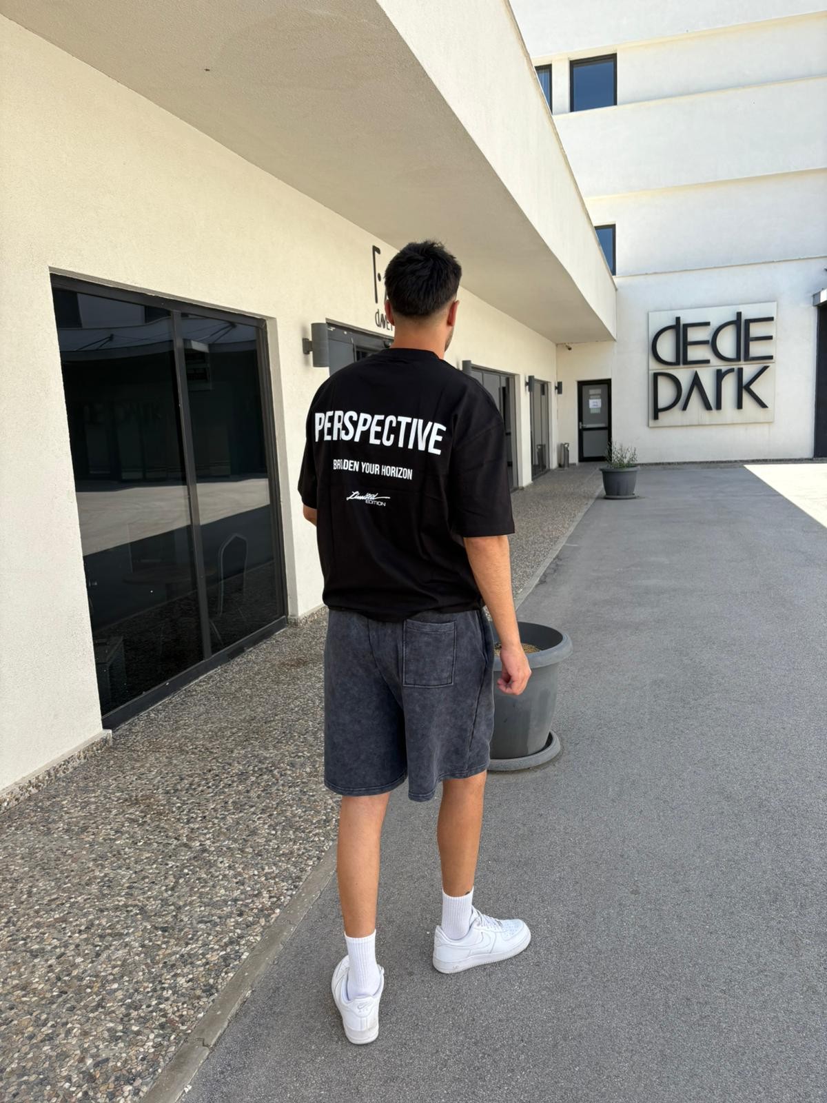 Perspectıve Oversize T-Shirt - Siyah