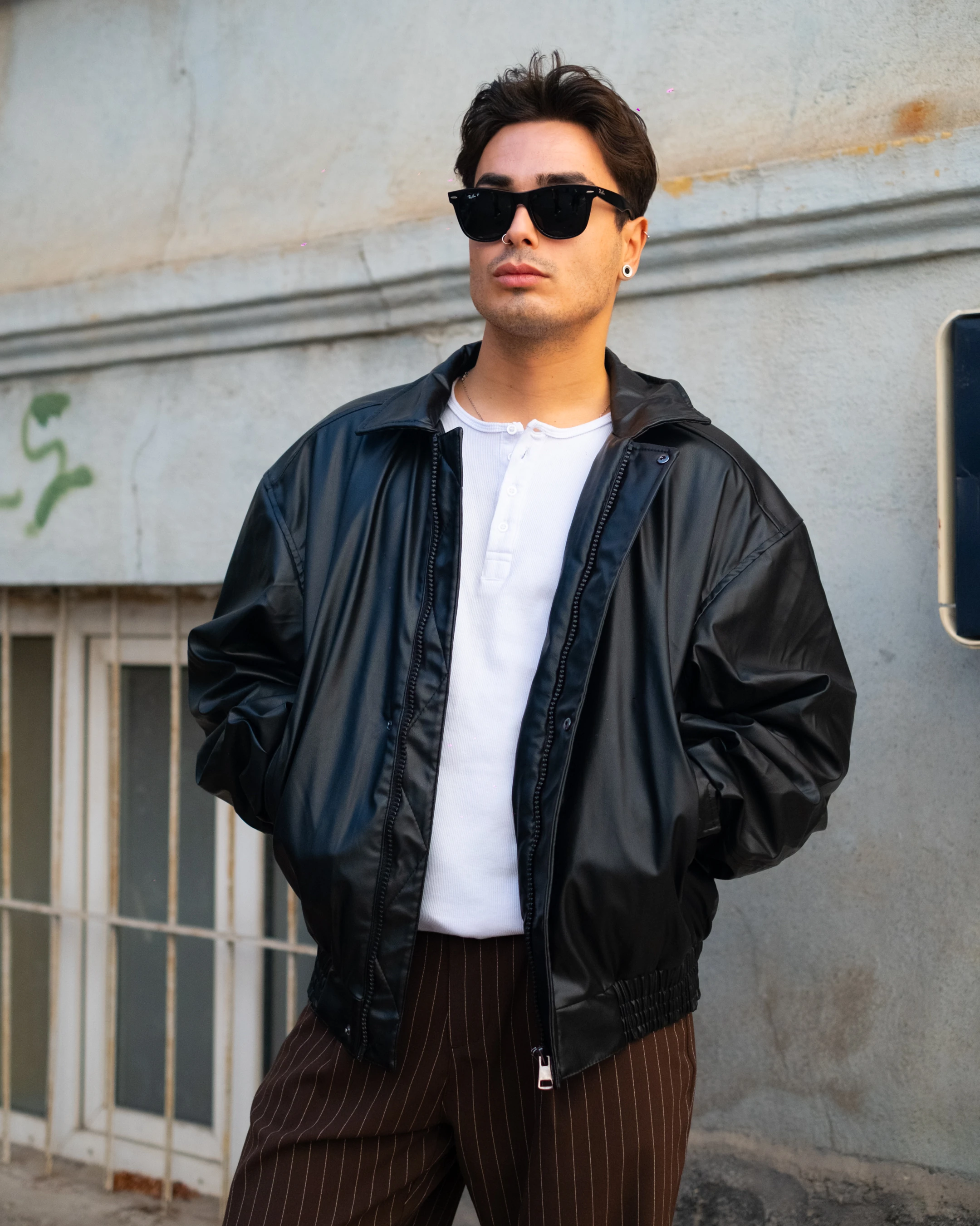 Beyaz Düğmeli Uzun Kol Slim Fit Tişört