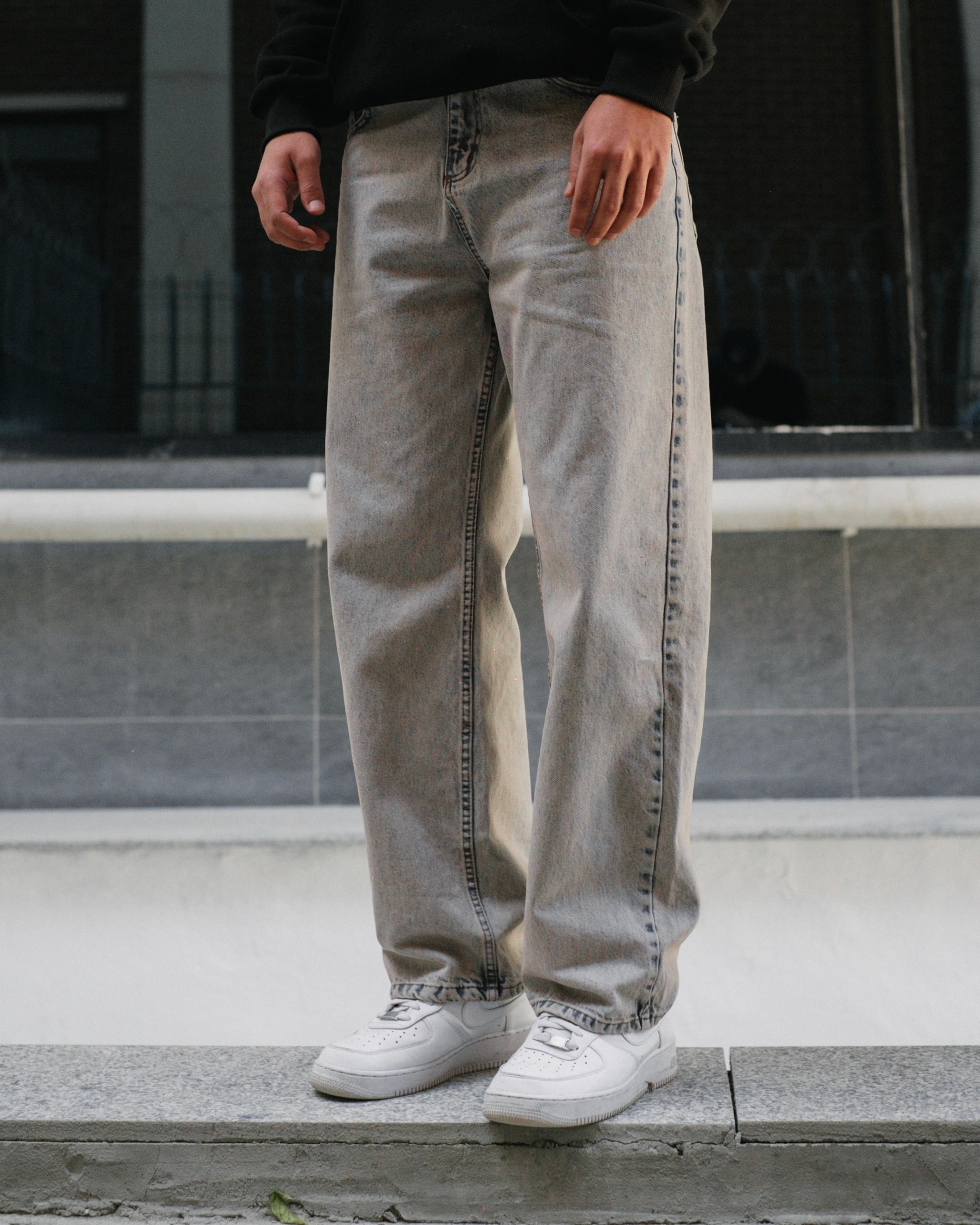 Washed Effect Baggy Jeans 