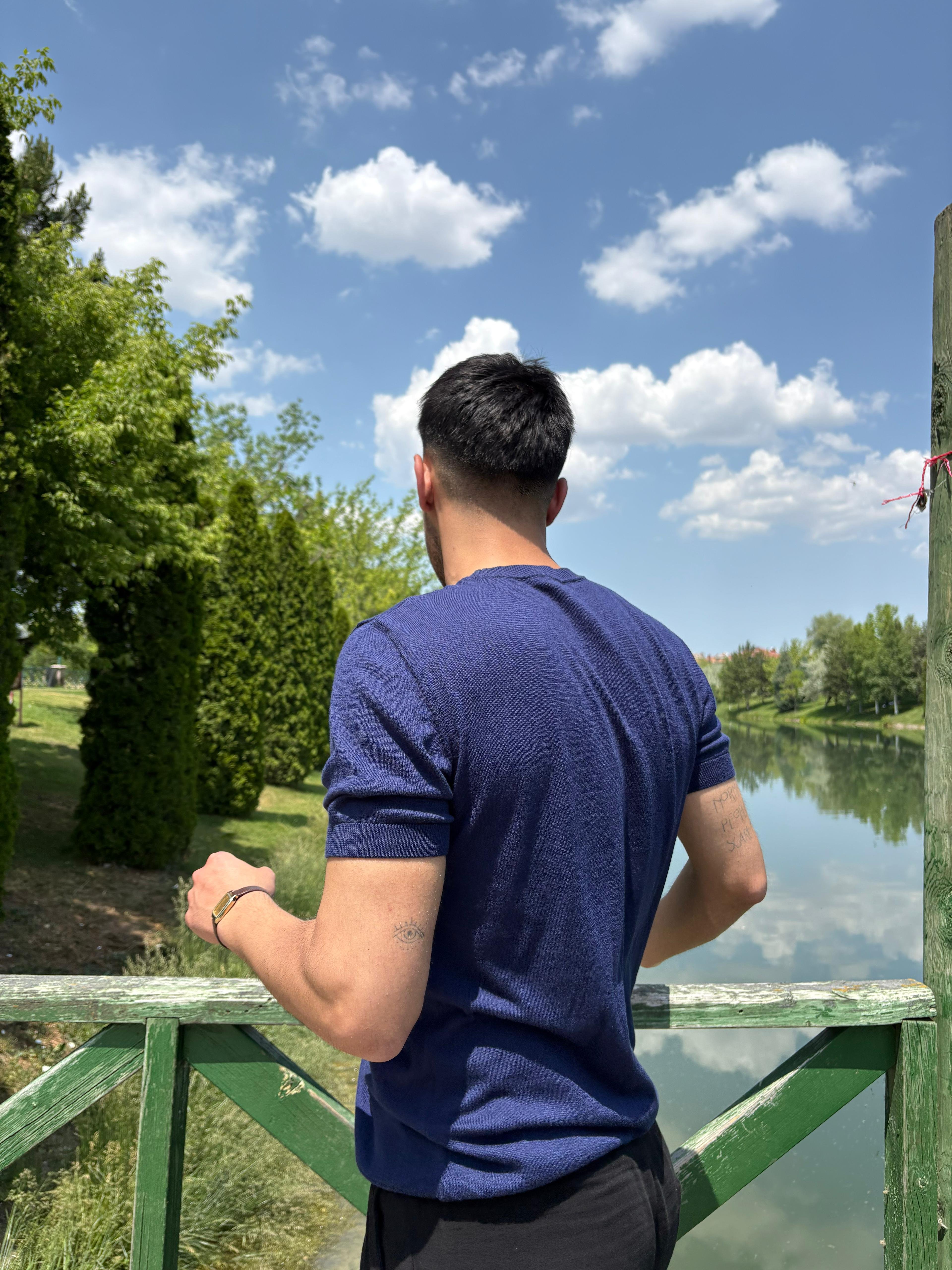 Navy Blue Basic T-shirt - Slim Fit