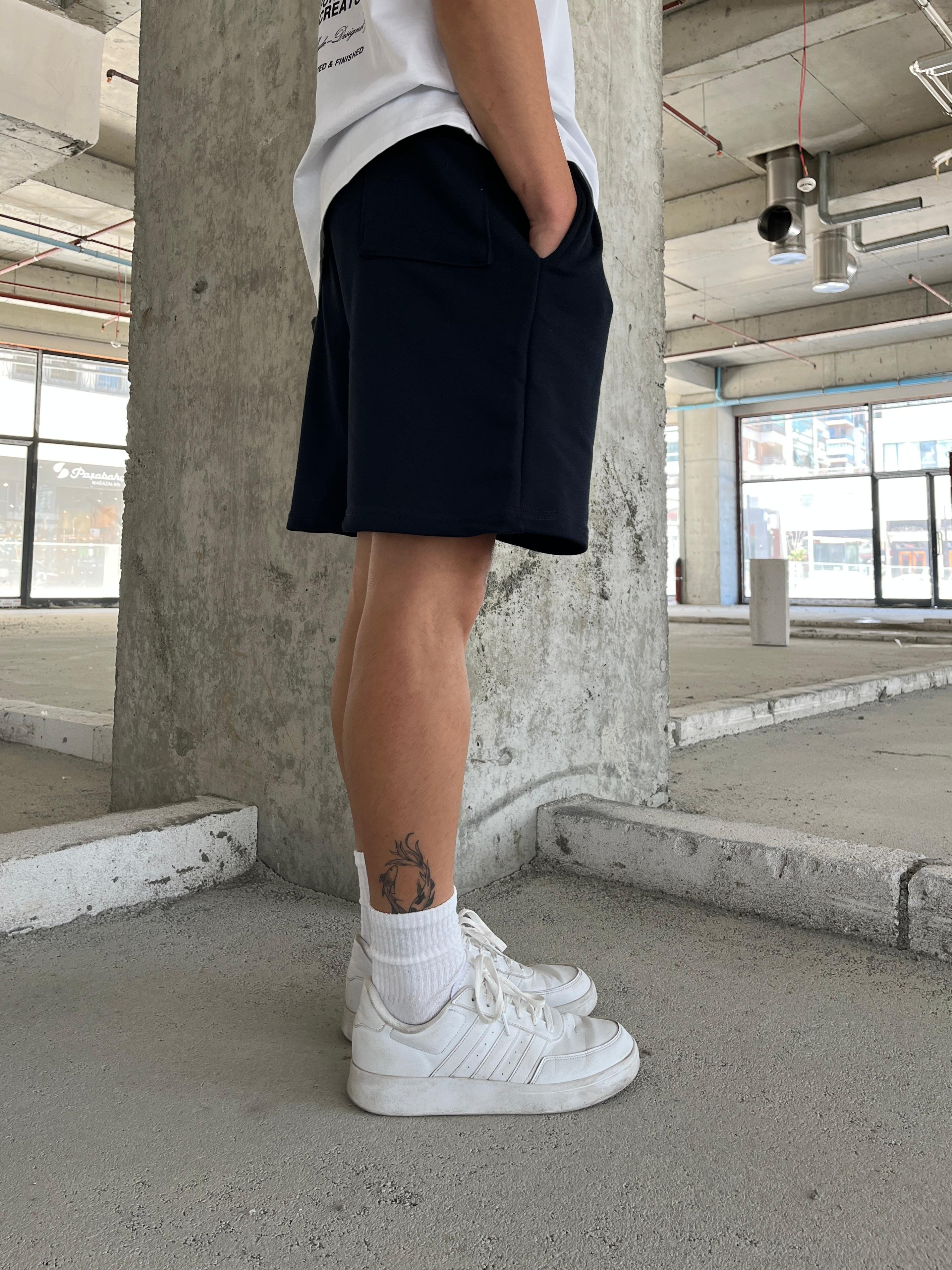 LUTE Pemium Nakış Detaylı Oversize Şort - Koyu Lacivert