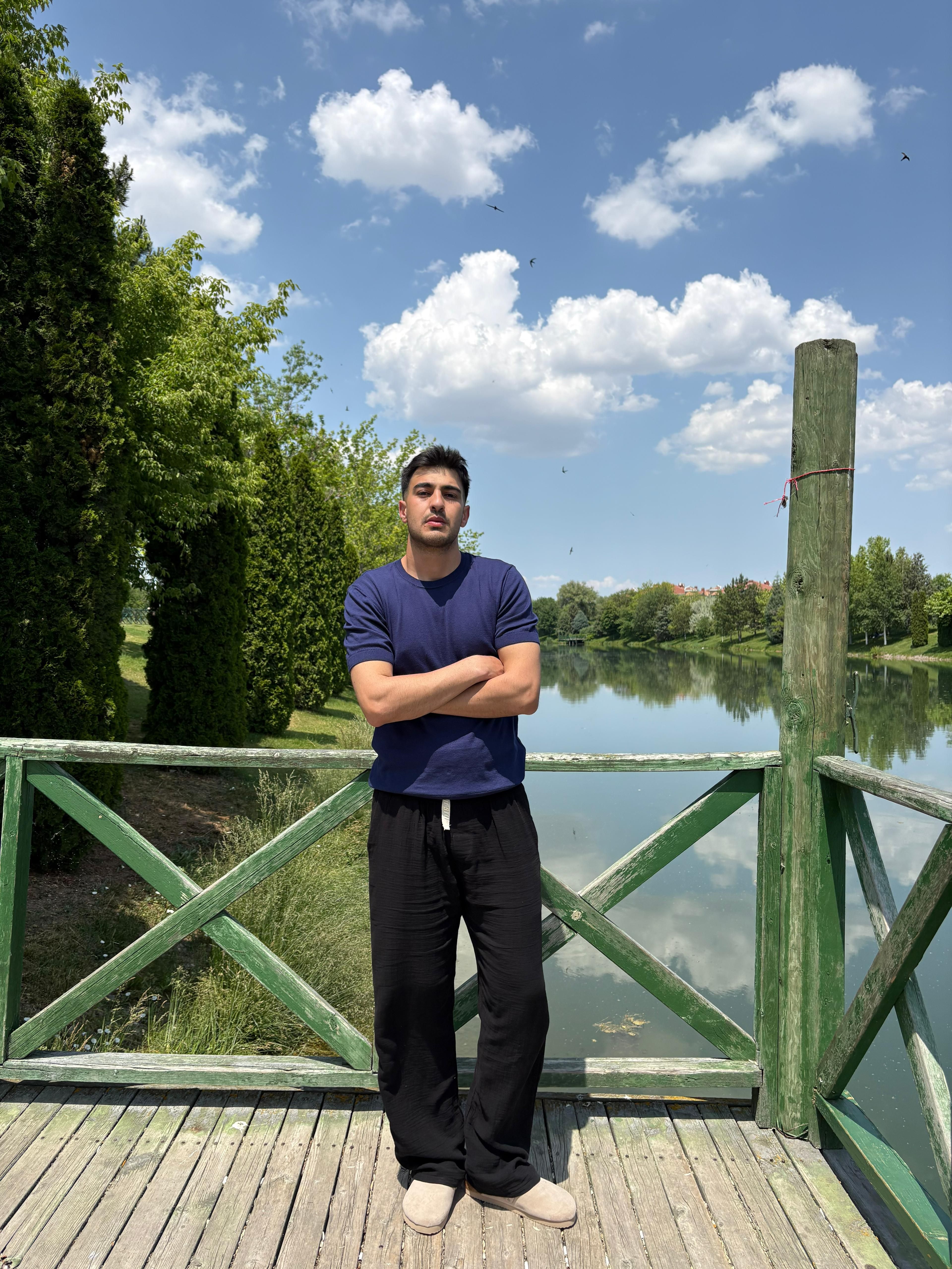 Navy Blue Basic T-shirt - Slim Fit