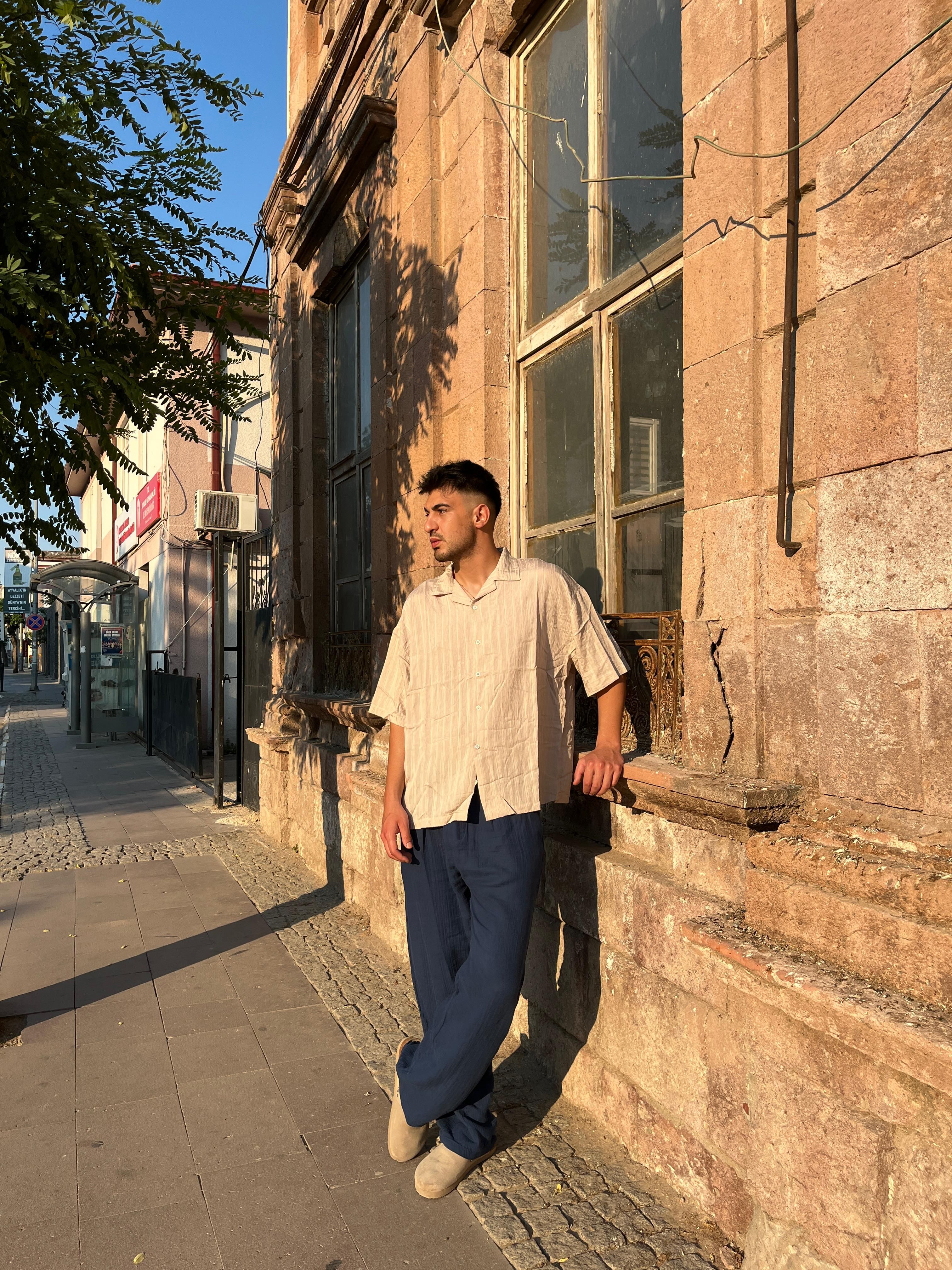 Bej Kısa Kollu Çizgili Oversize Gömlek