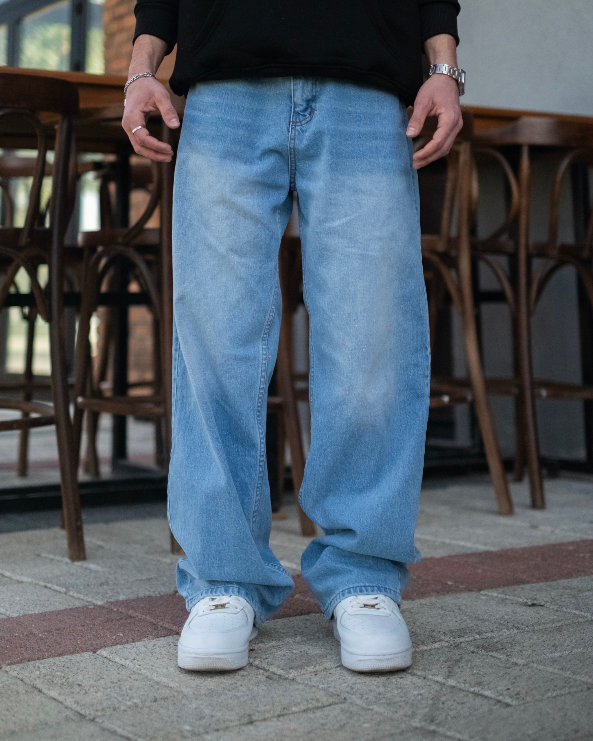 Blue Baggy Jeans With White Wash