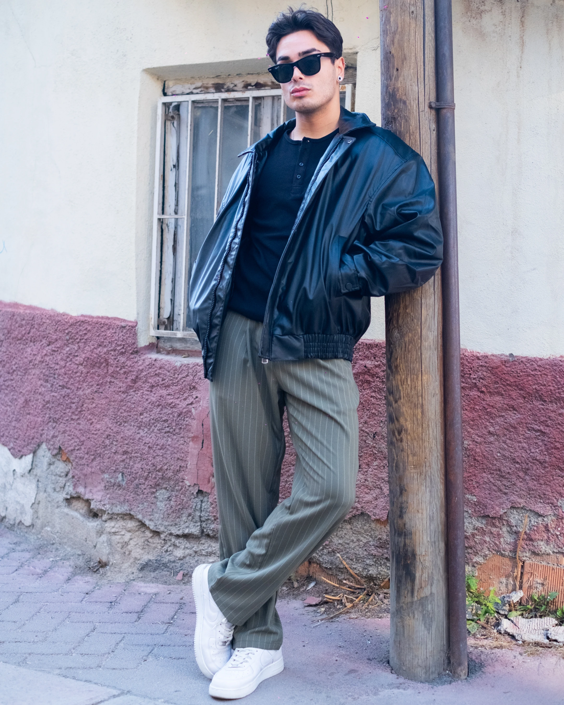 Siyah Düğmeli Uzun Kol Slim Fit Tişört