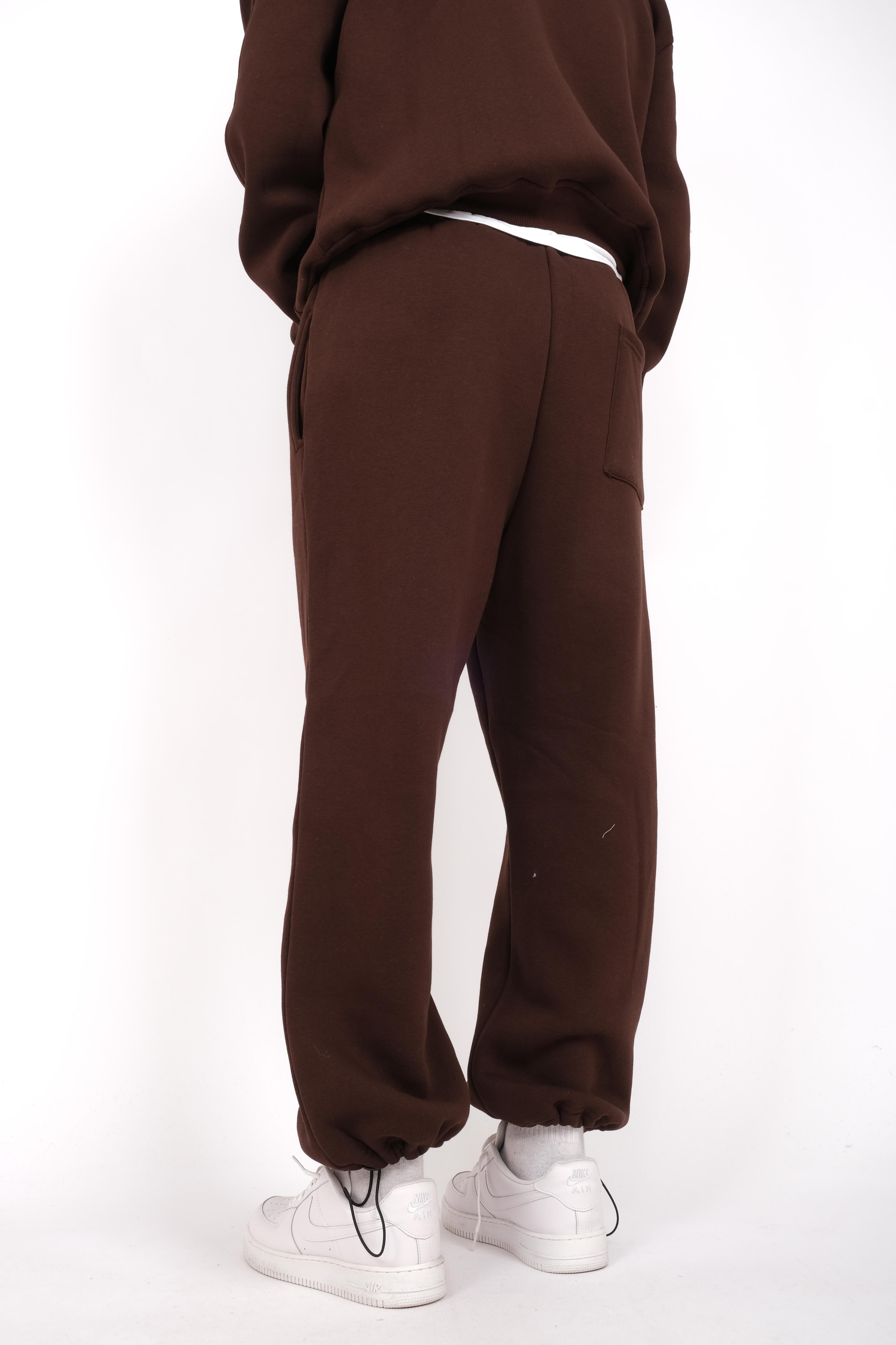 Basic brown baggy sweatpants