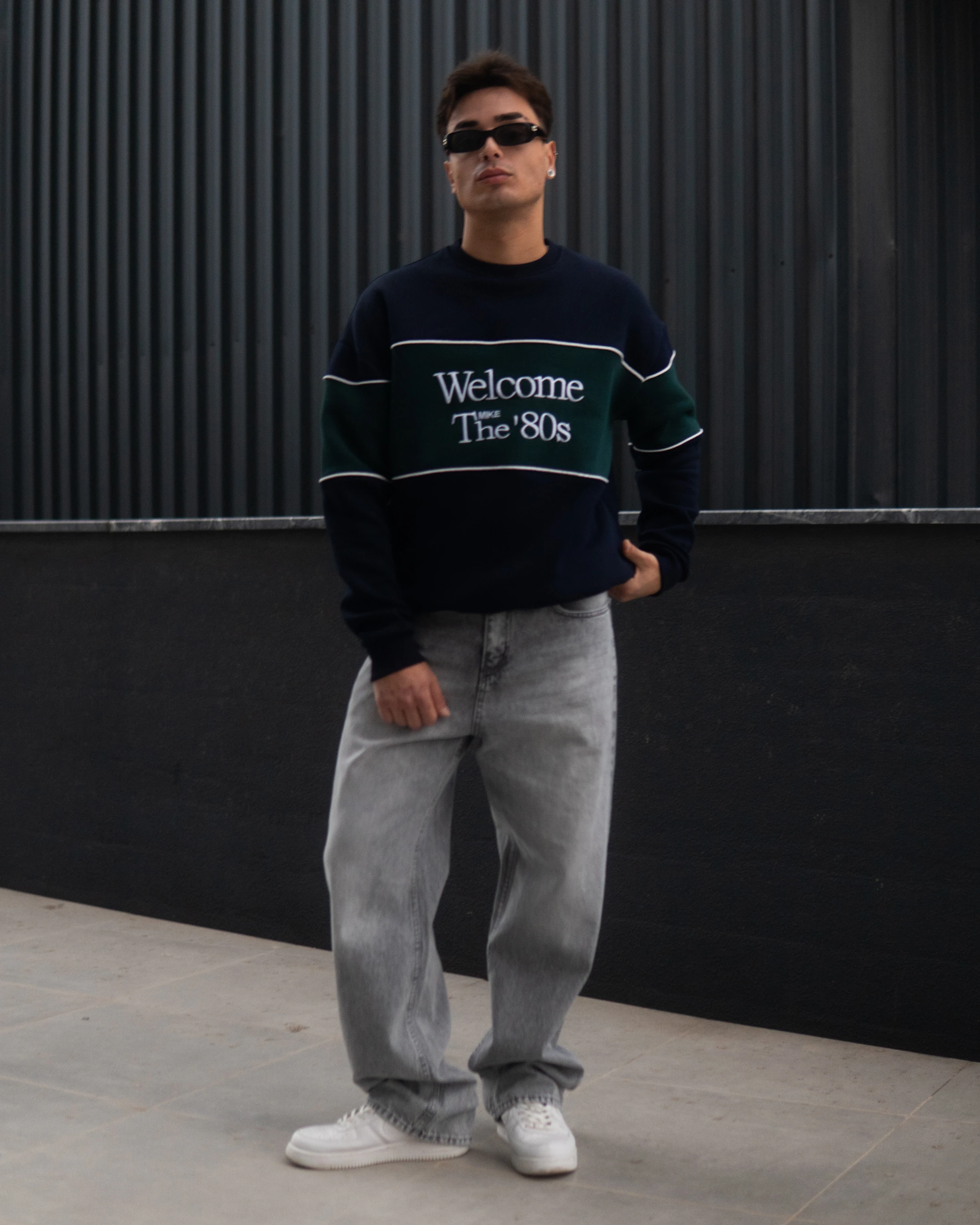 80's Oversize Unisex Sweatshirt